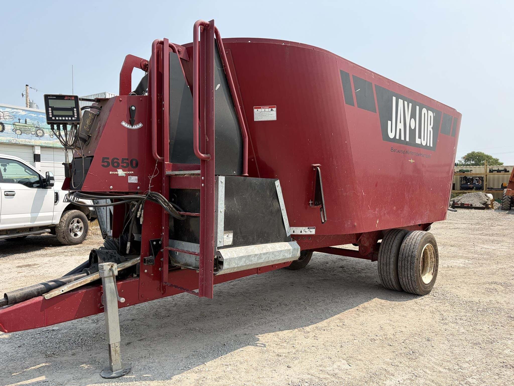 2017 Jay Lor 5650 Grinders and Mixer
