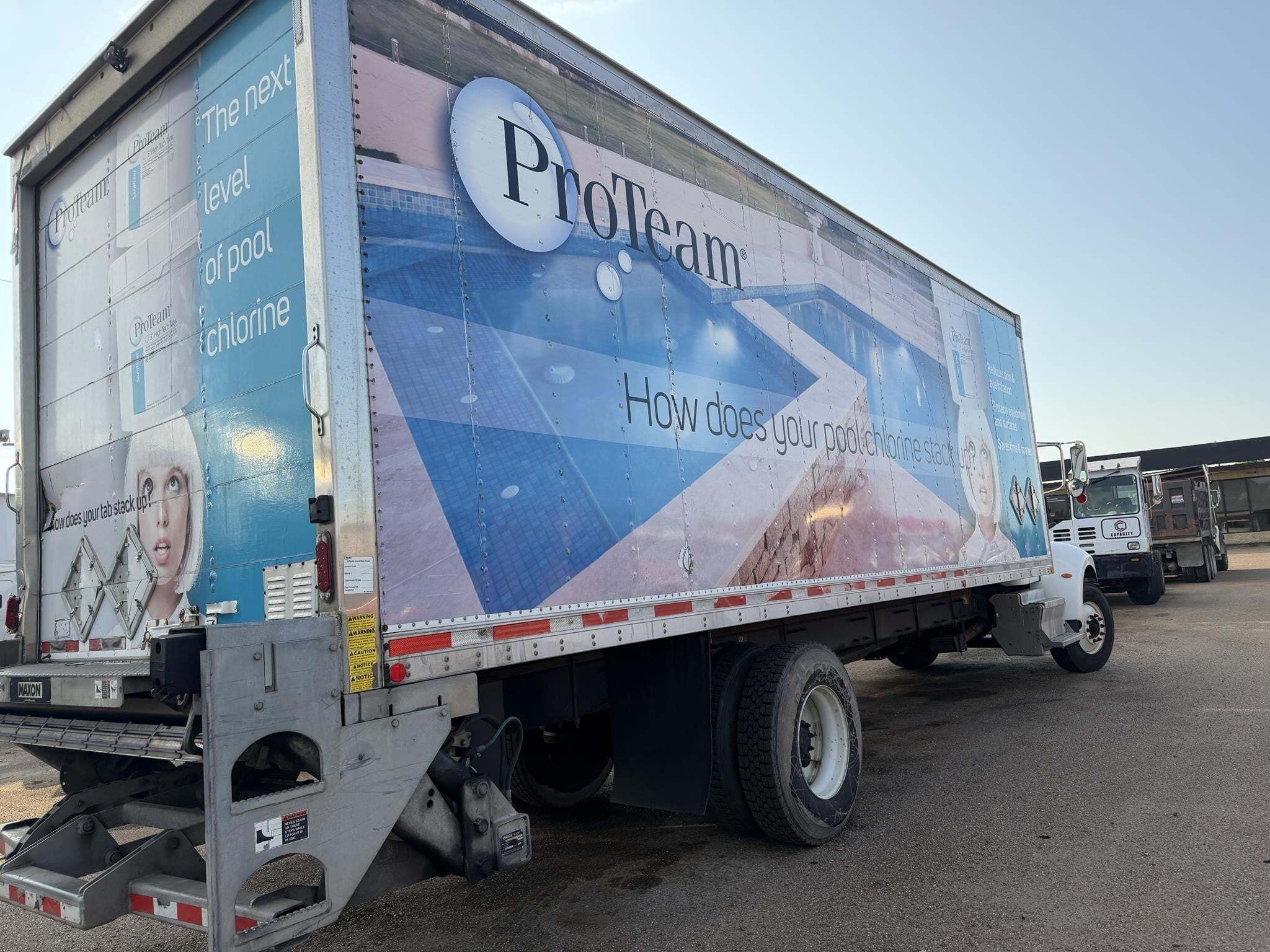 2017 Peterbilt 337 Semi Trucks/Trailer