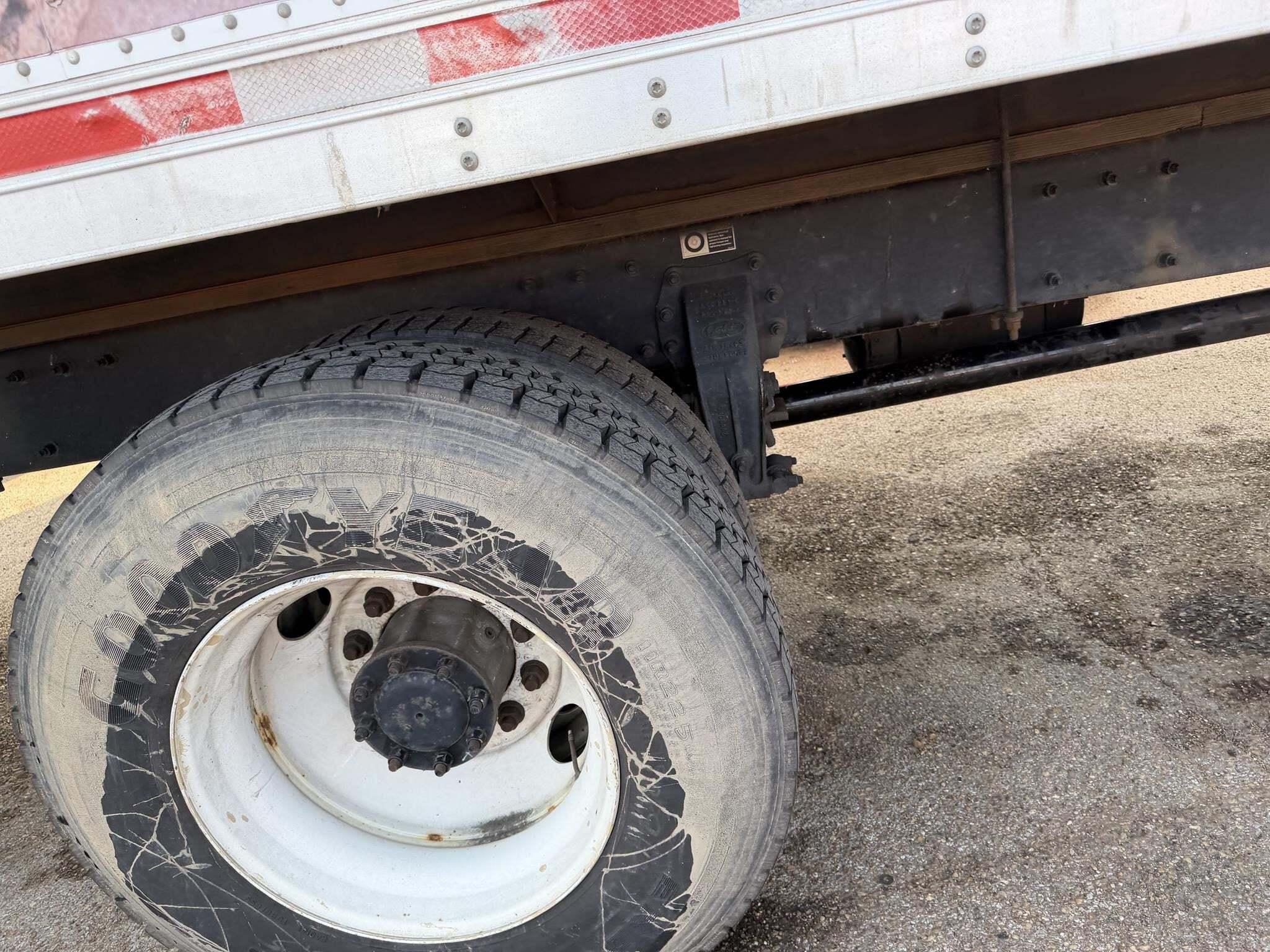2017 Peterbilt 337 Semi Trucks/Trailer