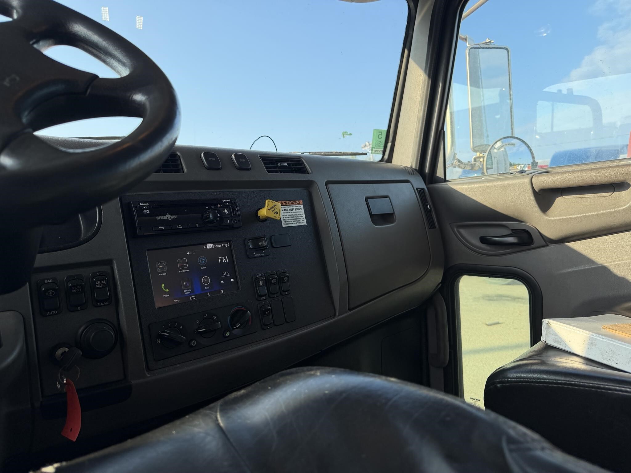 2017 Peterbilt 337 Semi Trucks/Trailer