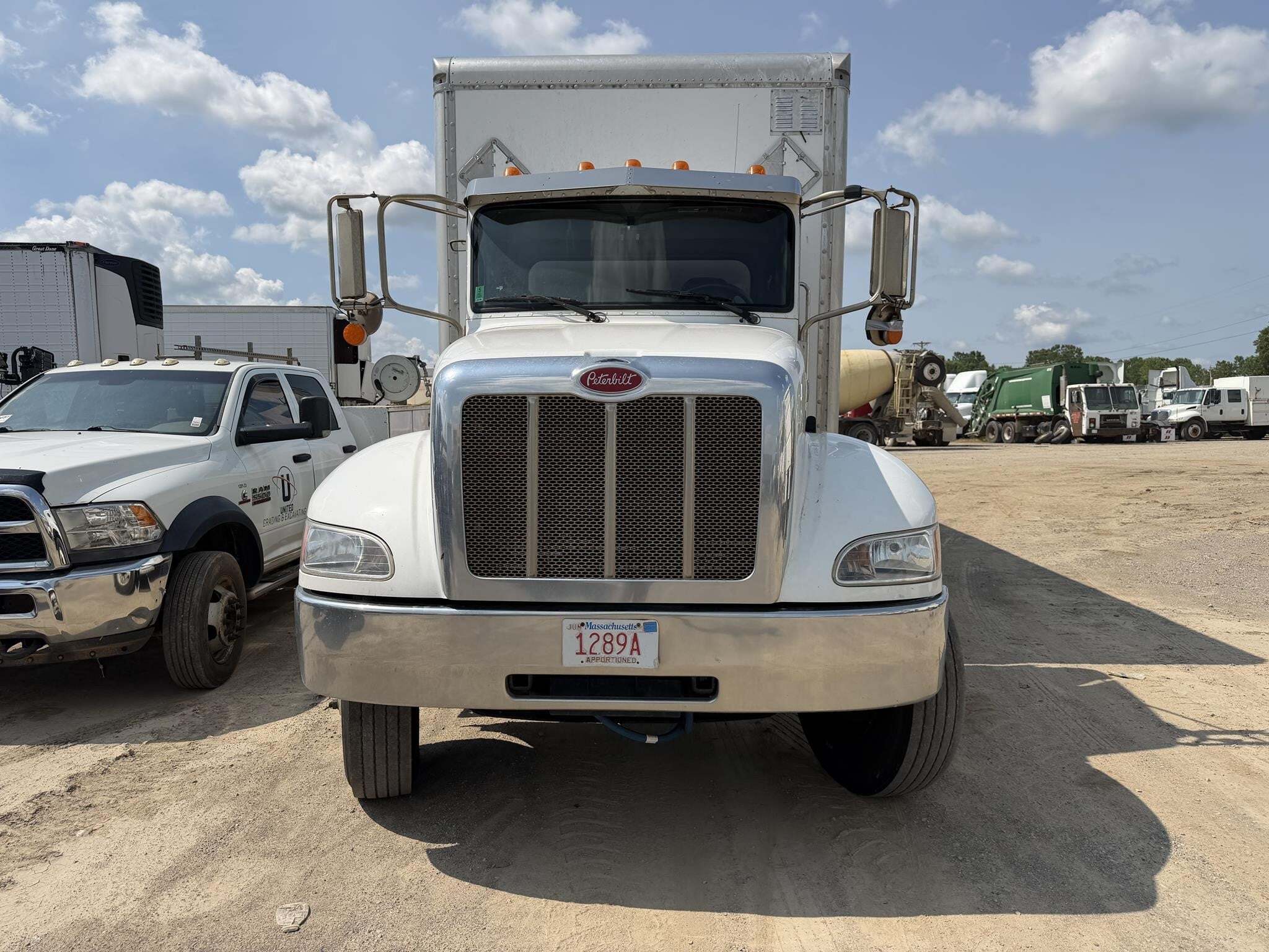 2017 Peterbilt 337 Semi Trucks/Trailer