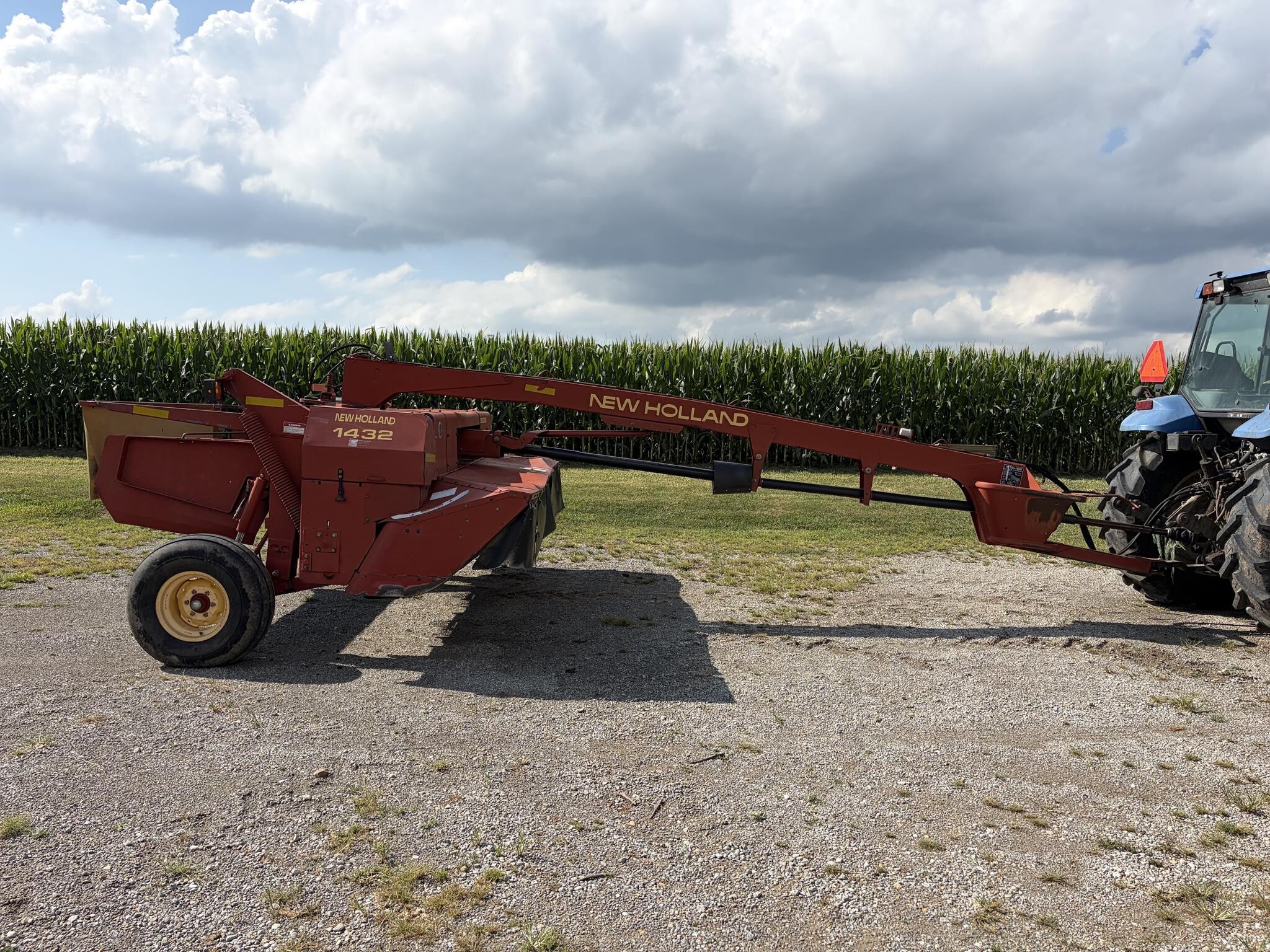 2004 New Holland 1432 Mower Conditioner
