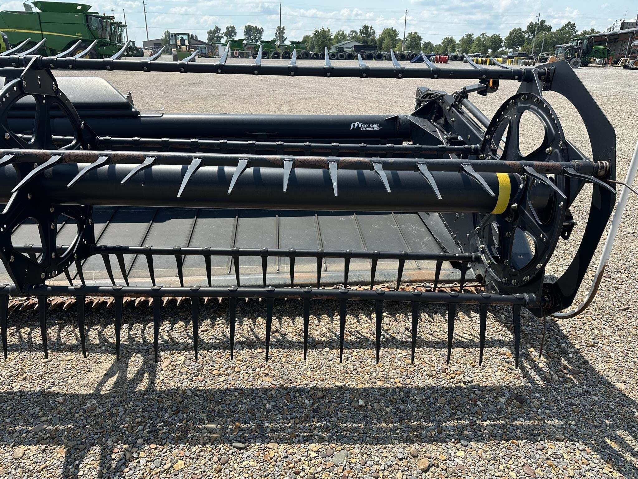 2017 MacDon FD75 Platform