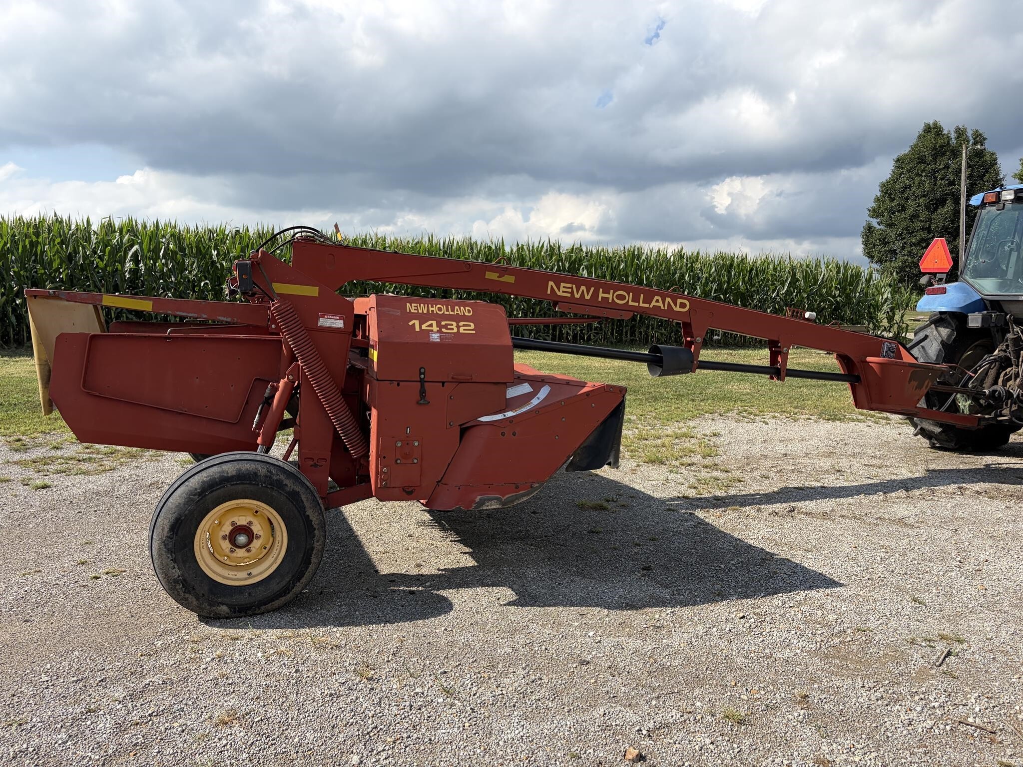 2004 New Holland 1432 Mower Conditioner