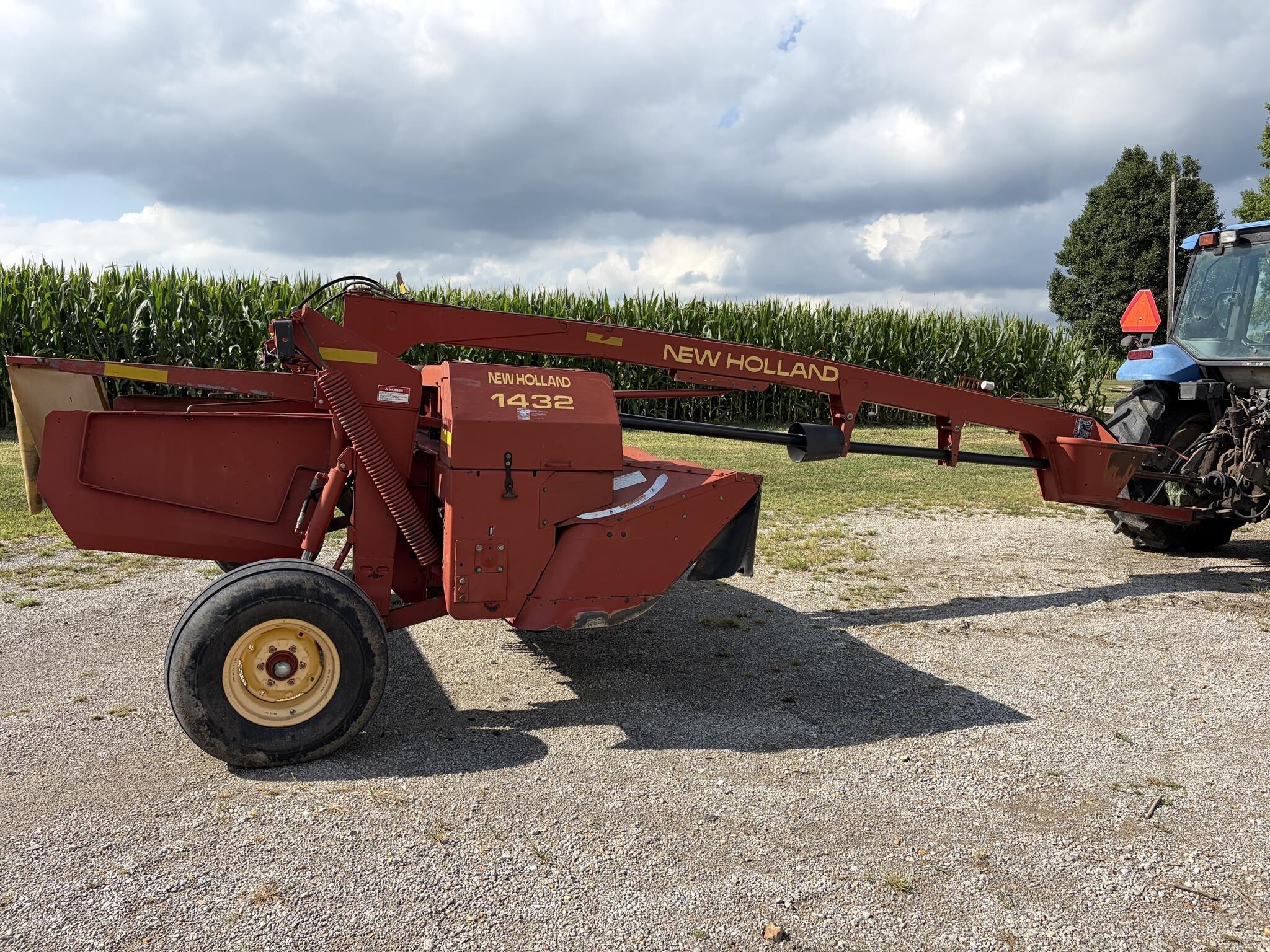 2004 New Holland 1432 Mower Conditioner