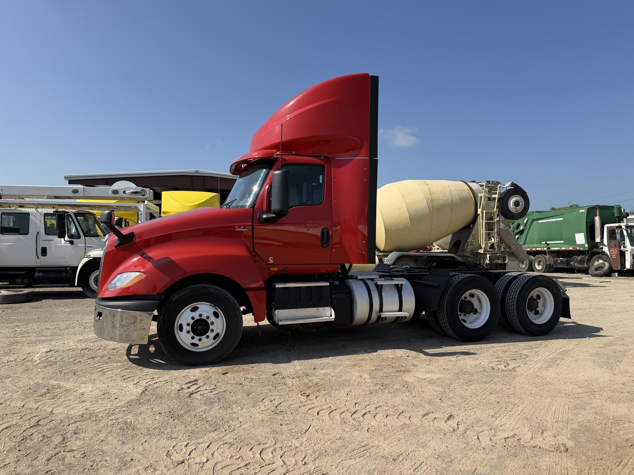 2019 International LT Semi Trucks/Trailer