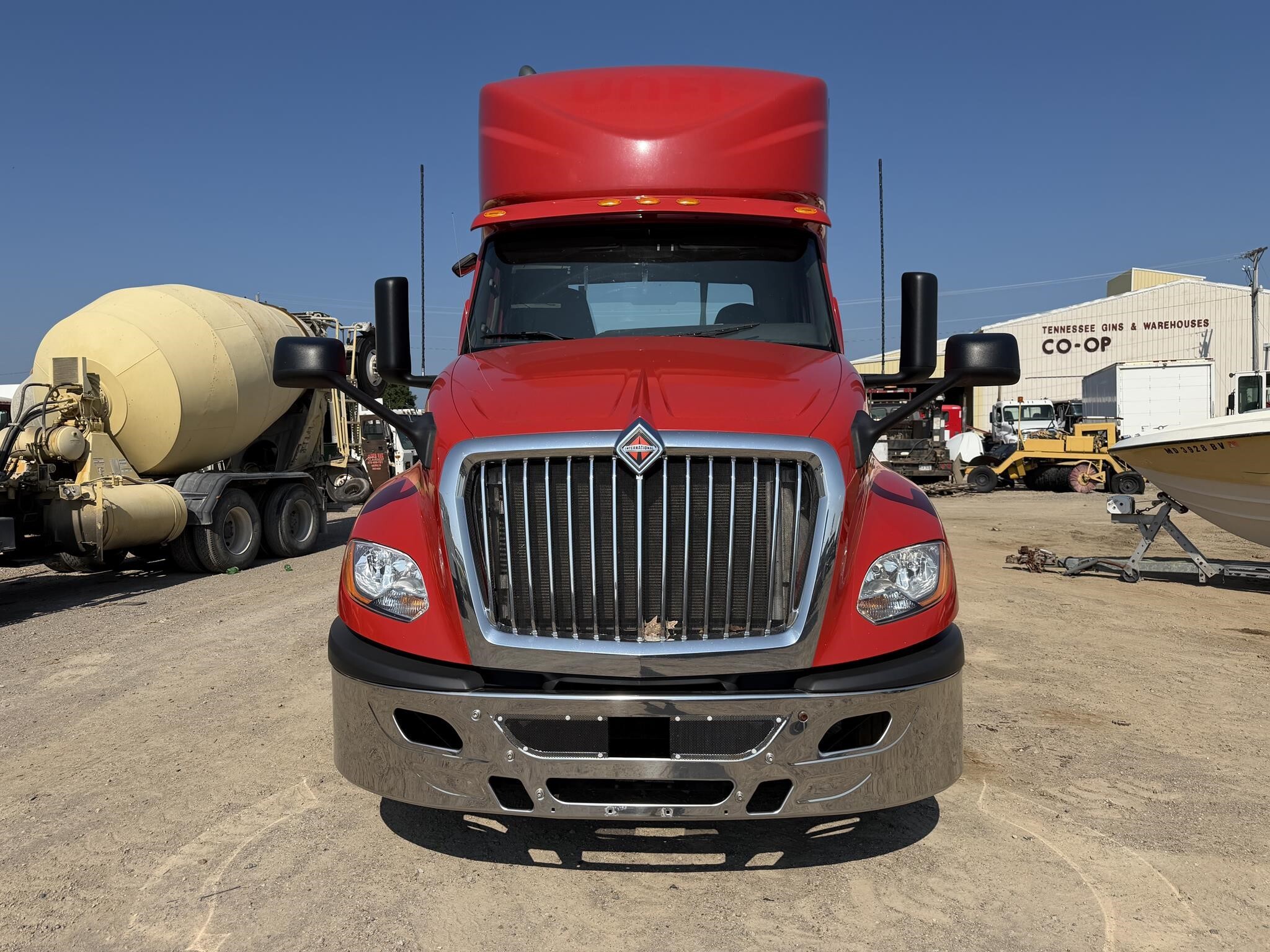 2019 International LT Semi Trucks/Trailer