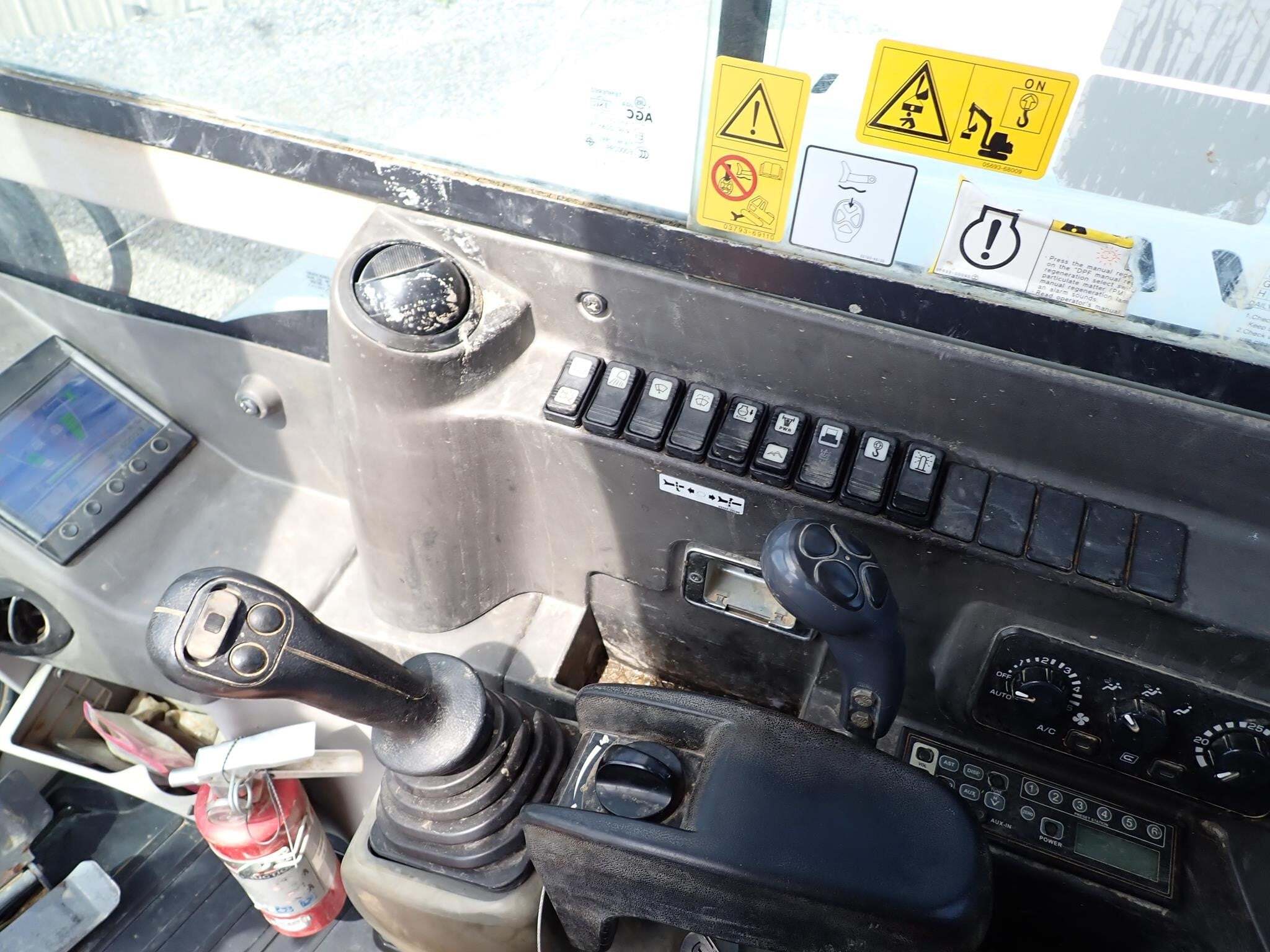 2016 Takeuchi TB290 Excavator