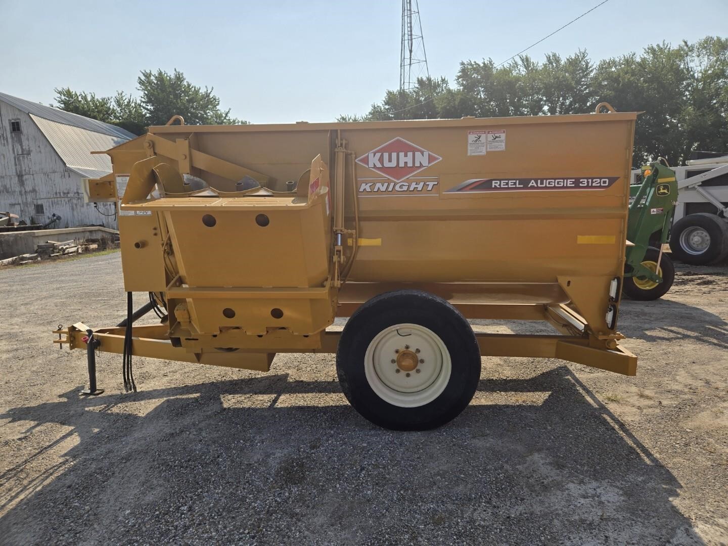 2008 Kuhn Knight 3120 Grinders and Mixer