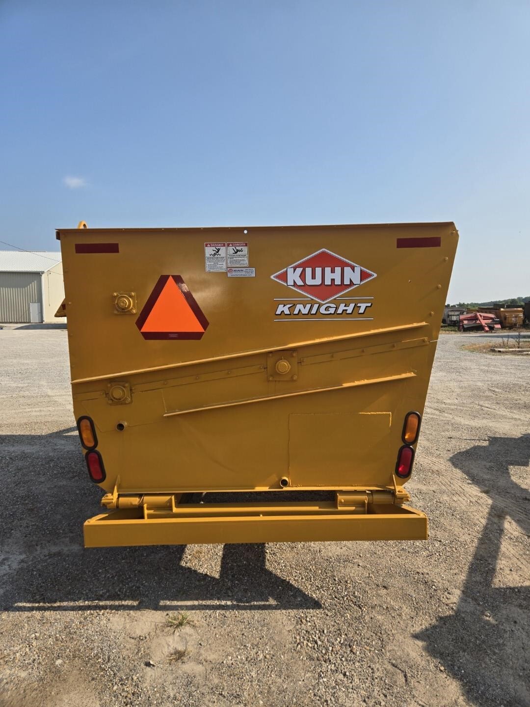 2008 Kuhn Knight 3120 Grinders and Mixer