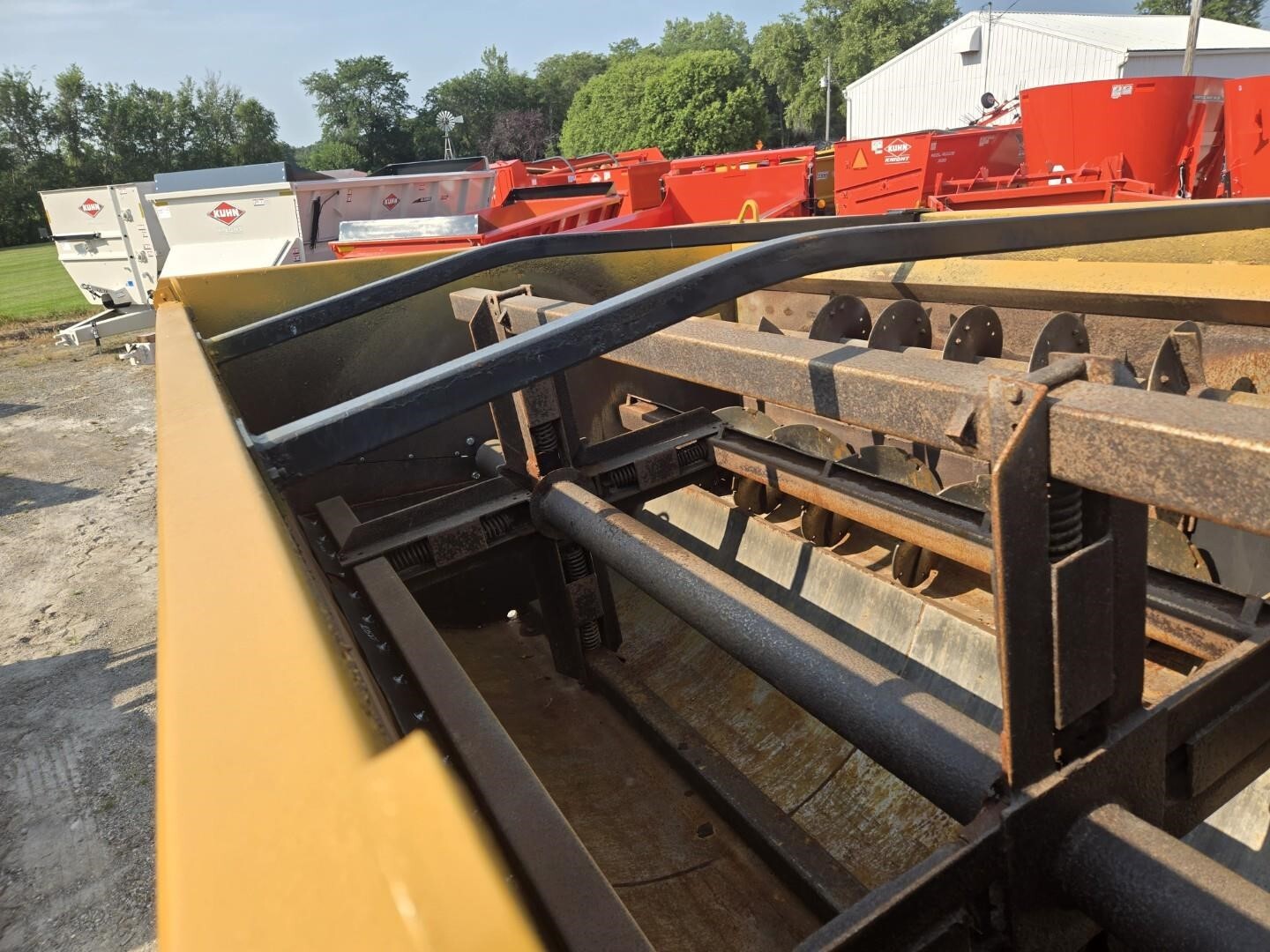 2008 Kuhn Knight 3120 Grinders and Mixer