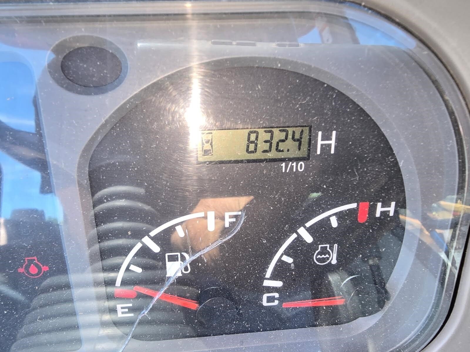 2013 Mahindra 6110 Tractor
