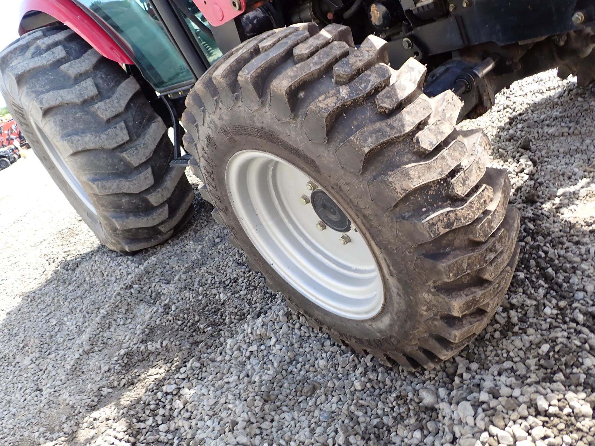 2013 Mahindra 6110 Tractor