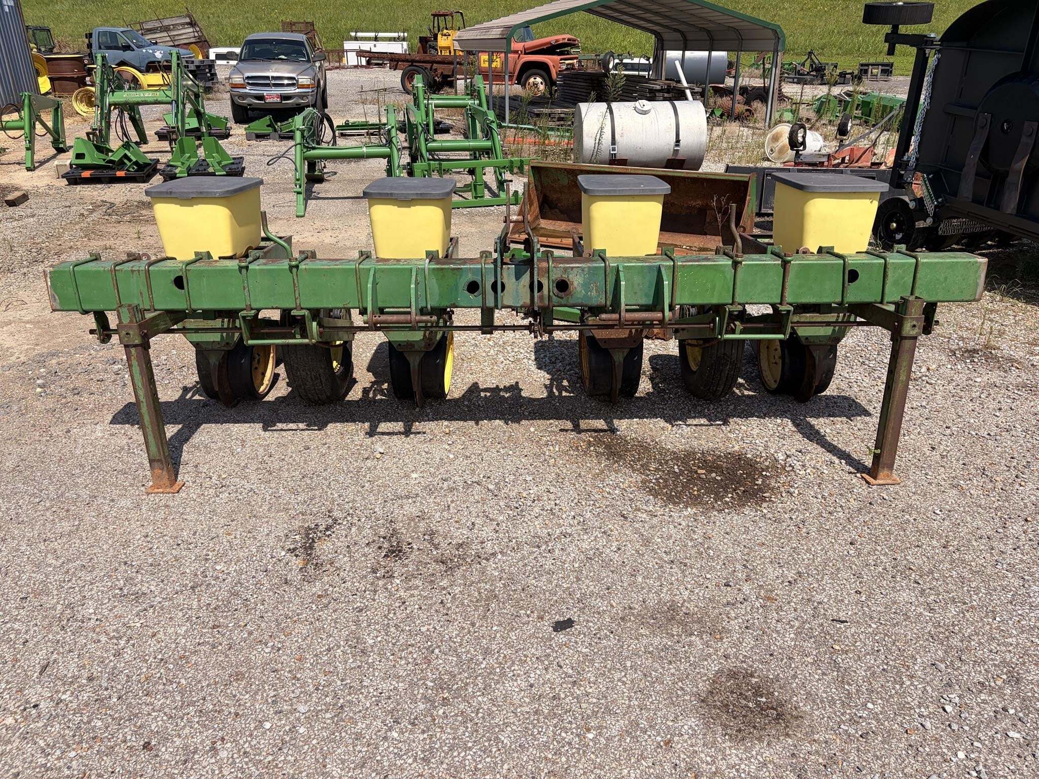  John Deere 7100 Planter