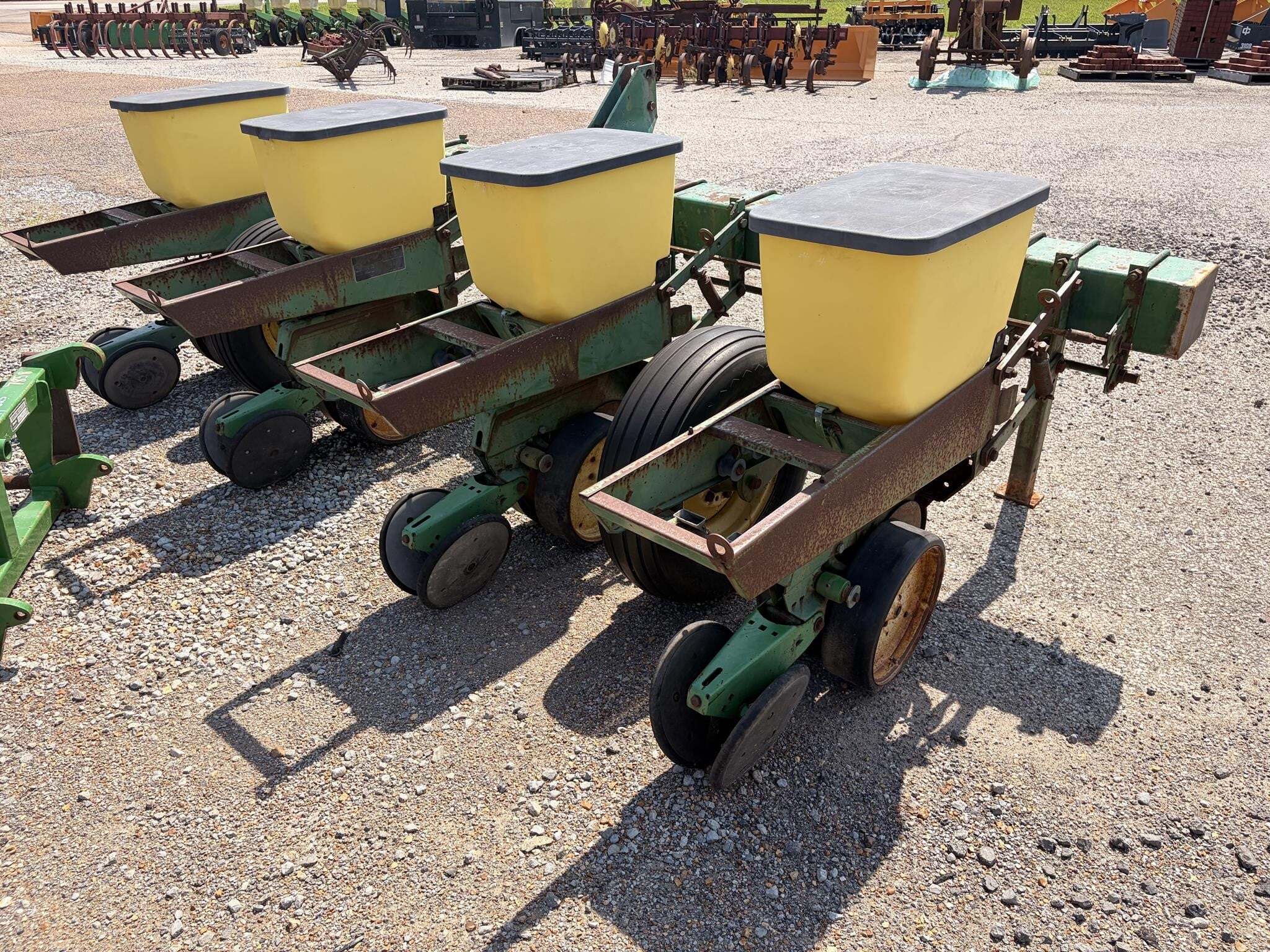  John Deere 7100 Planter