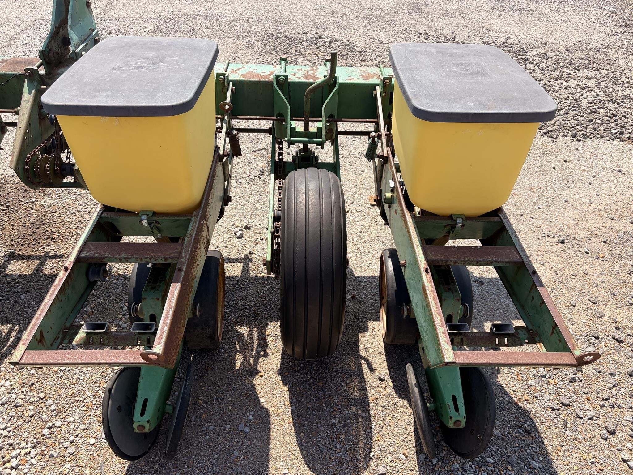  John Deere 7100 Planter