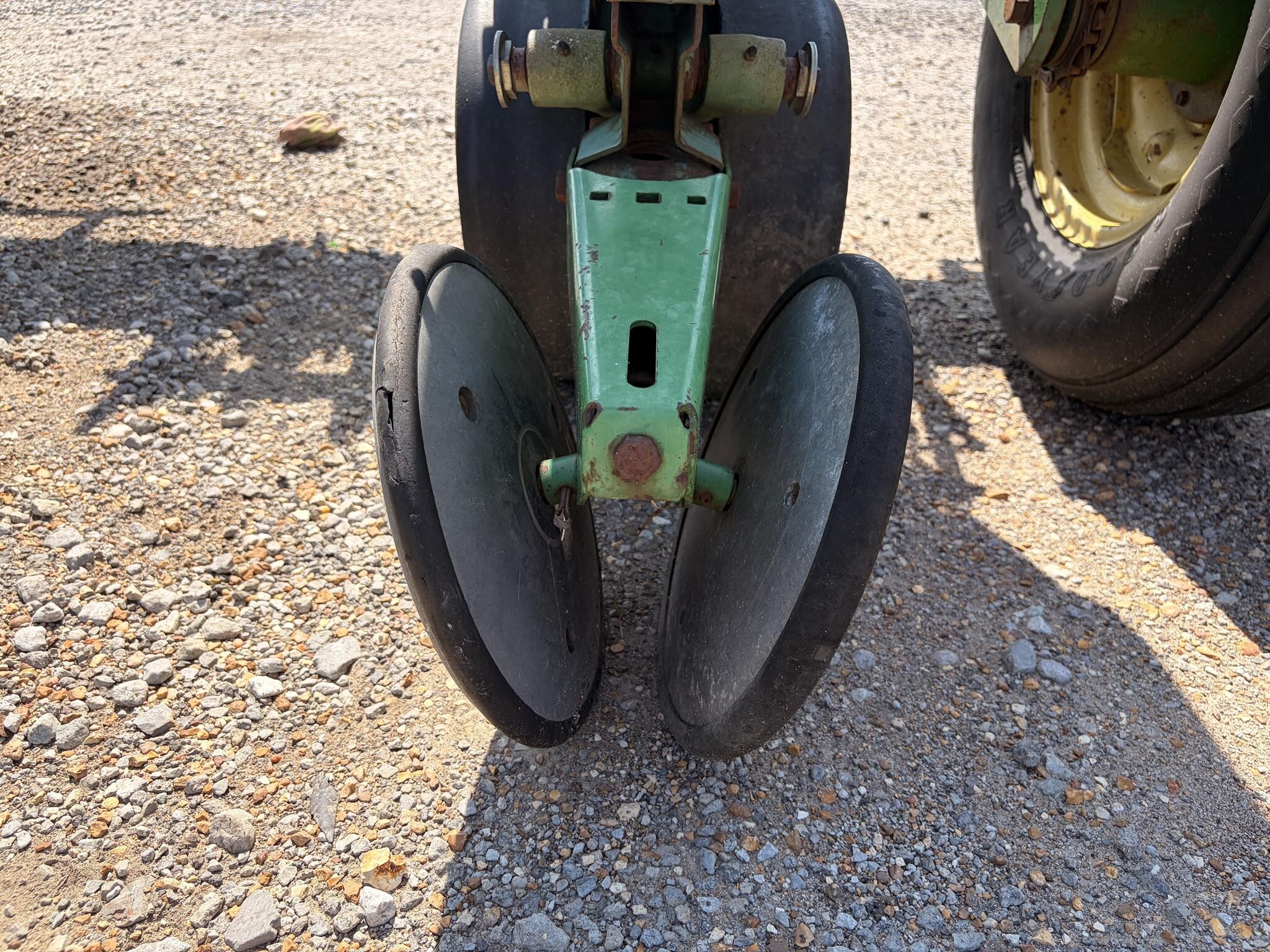  John Deere 7100 Planter