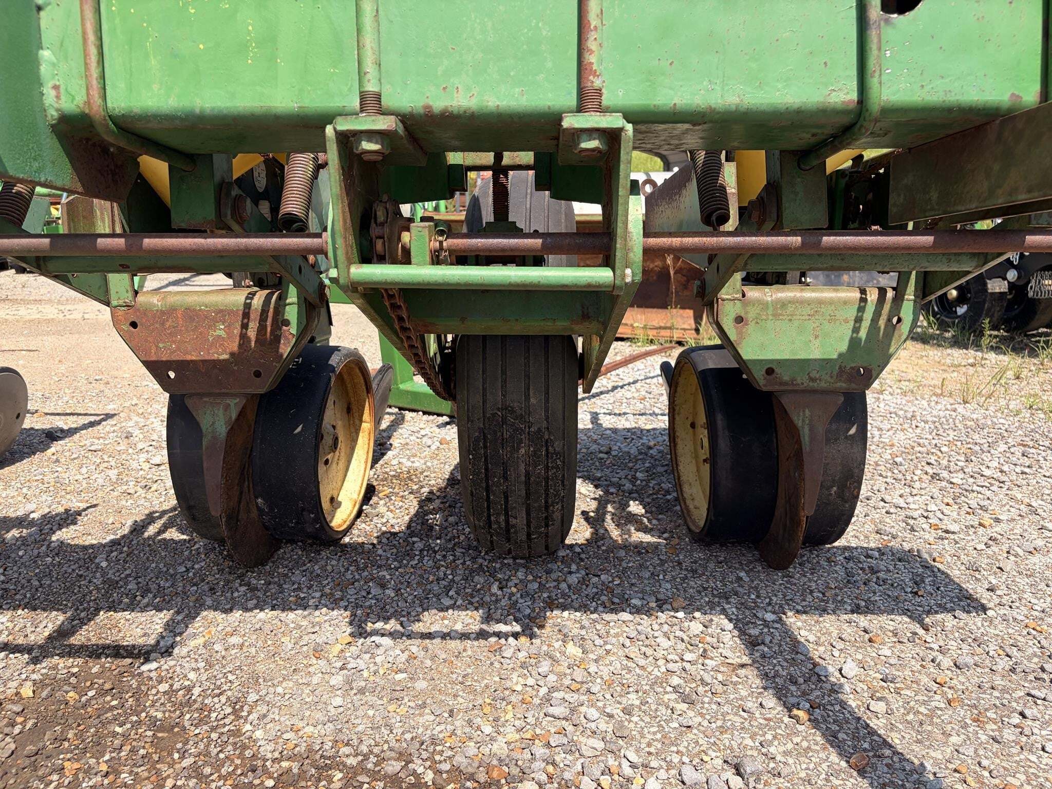  John Deere 7100 Planter