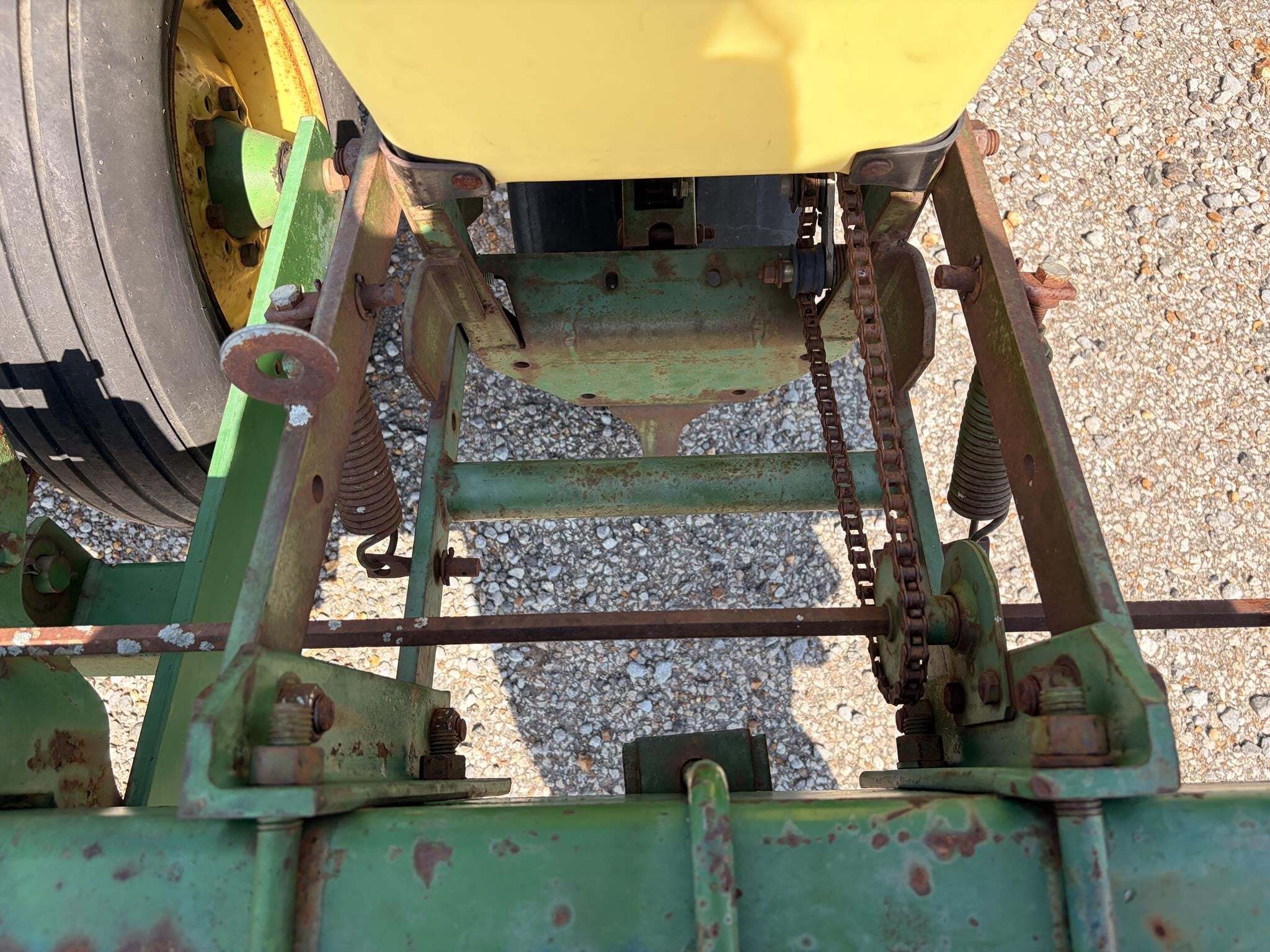  John Deere 7100 Planter
