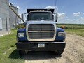 1989 Ford L8000 Semi Trucks/Trailer