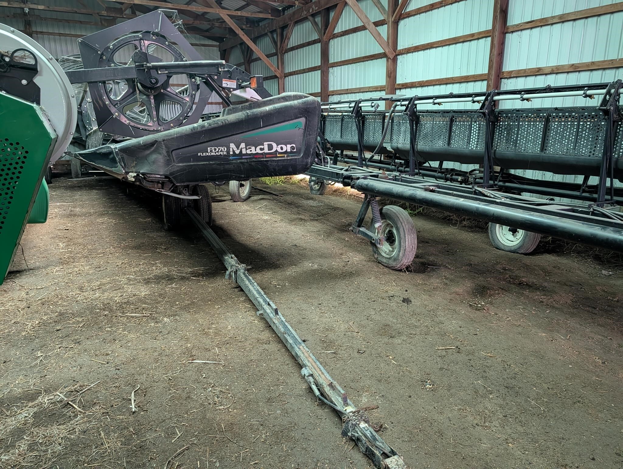 2007 MacDon FD70 Platform