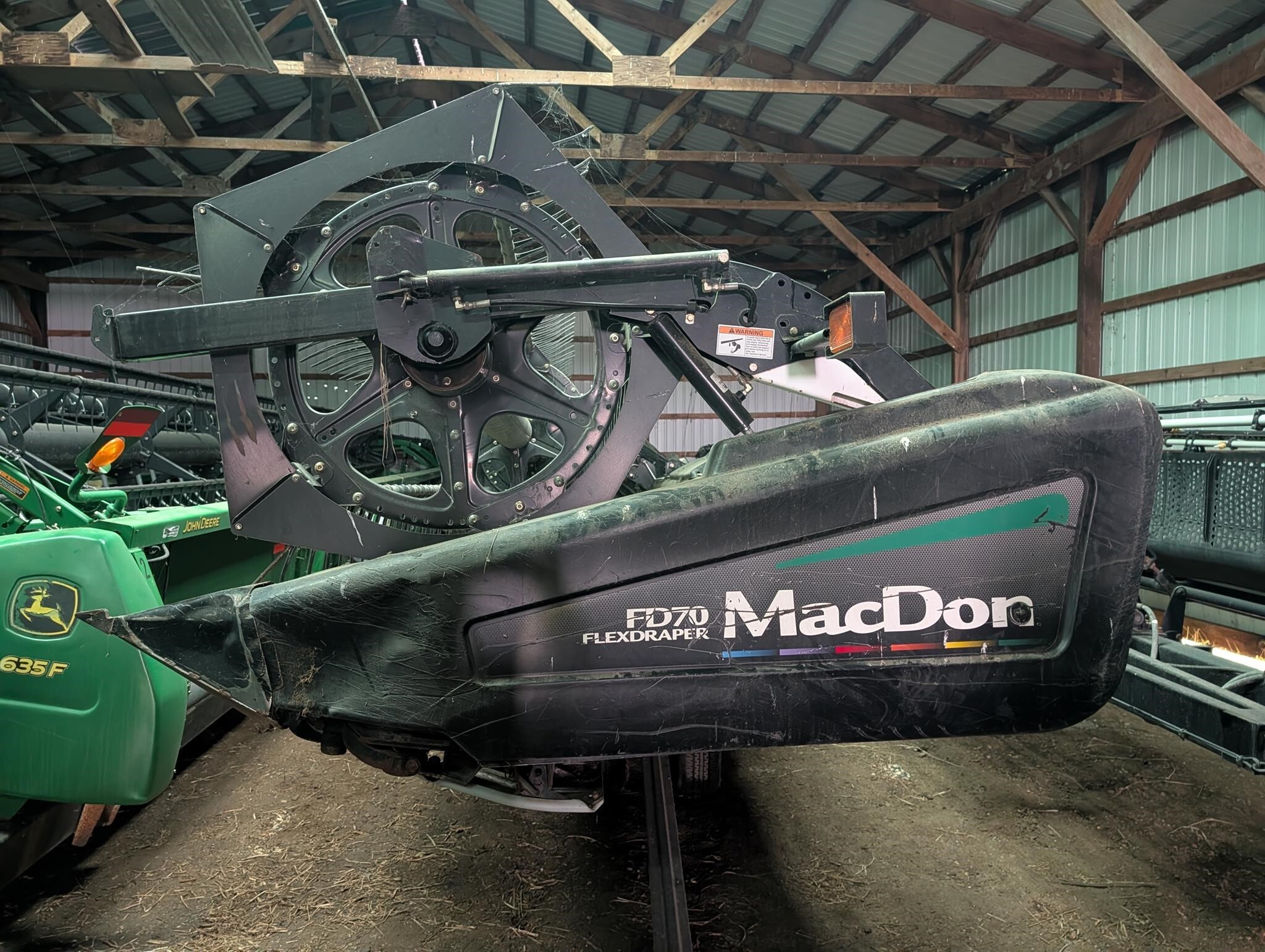2007 MacDon FD70 Platform