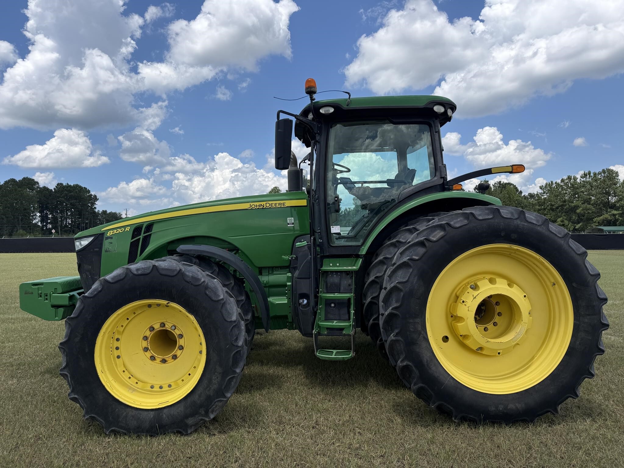 2018 John Deere 8320R Tractor