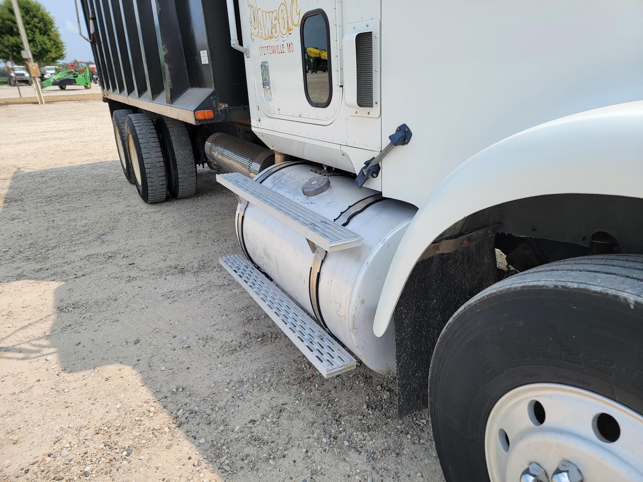 1993 International 9300 Semi Trucks/Trailer
