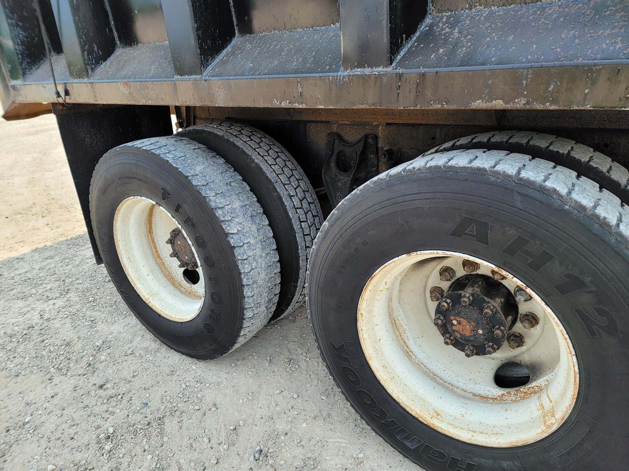 1993 International 9300 Semi Trucks/Trailer