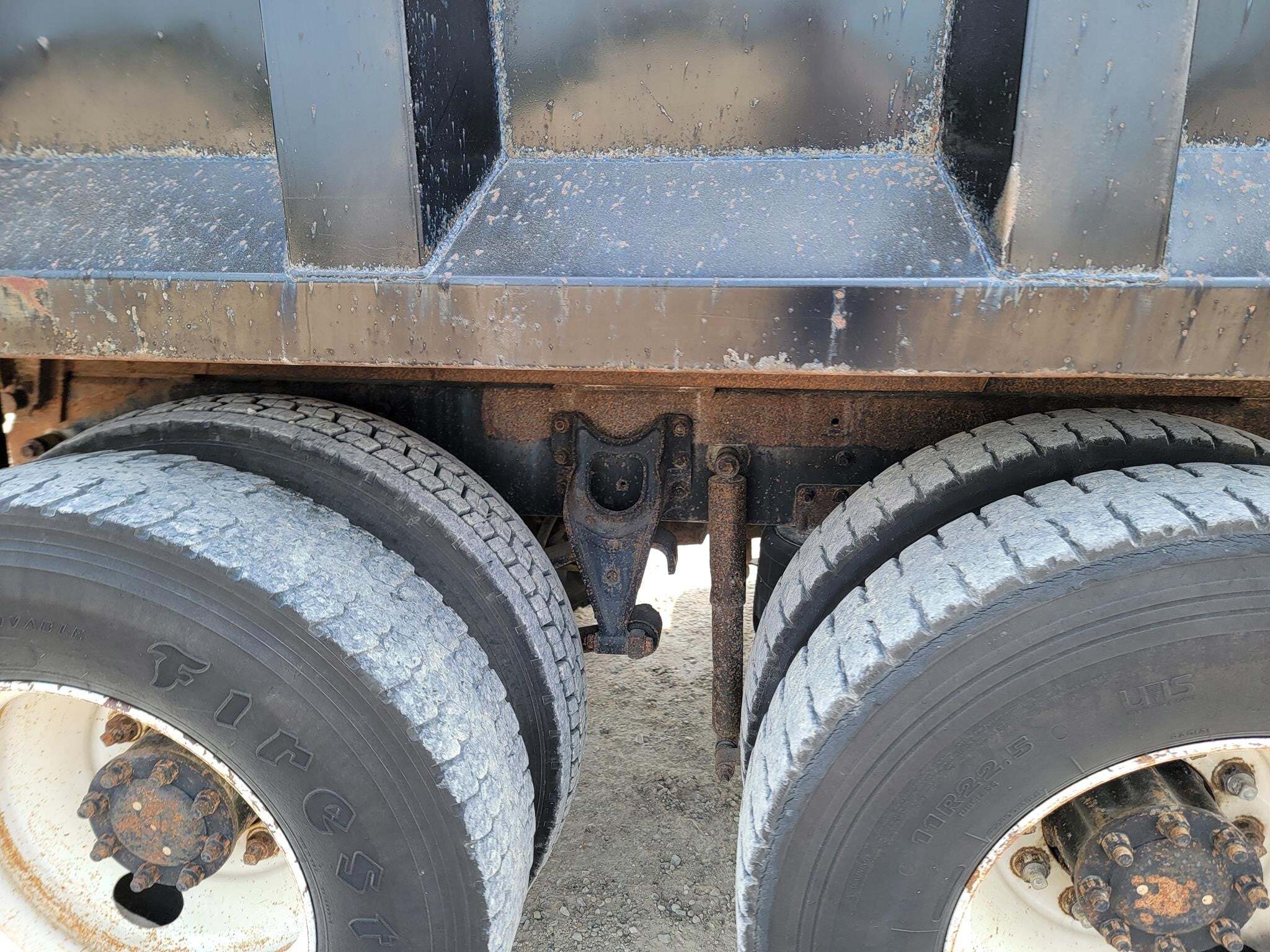 1993 International 9300 Semi Trucks/Trailer