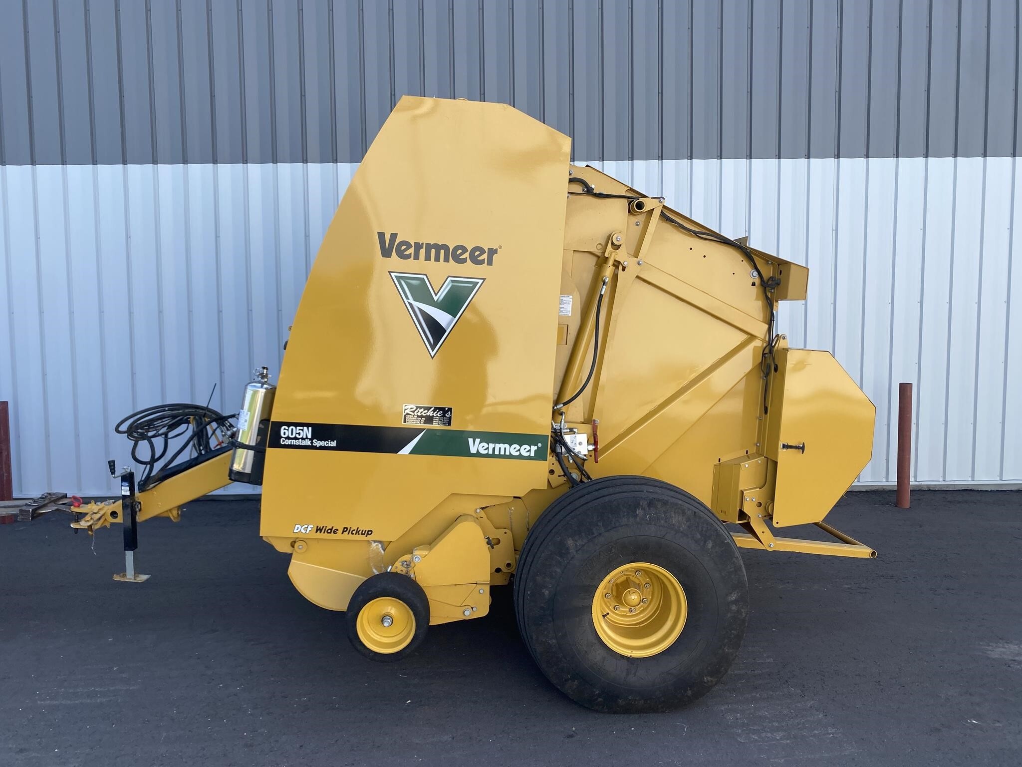 2023 Vermeer 605N Round Baler