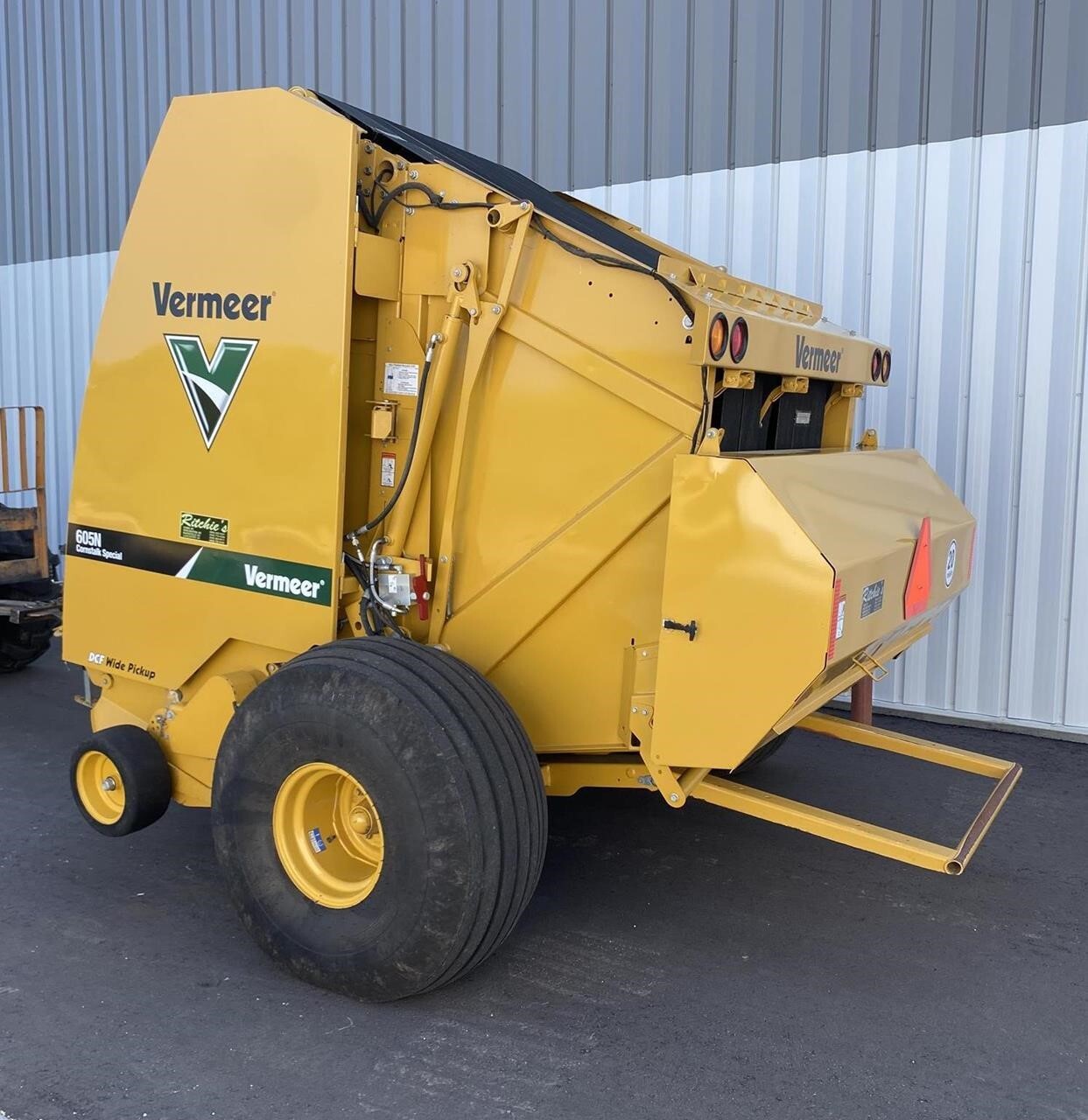2023 Vermeer 605N Round Baler