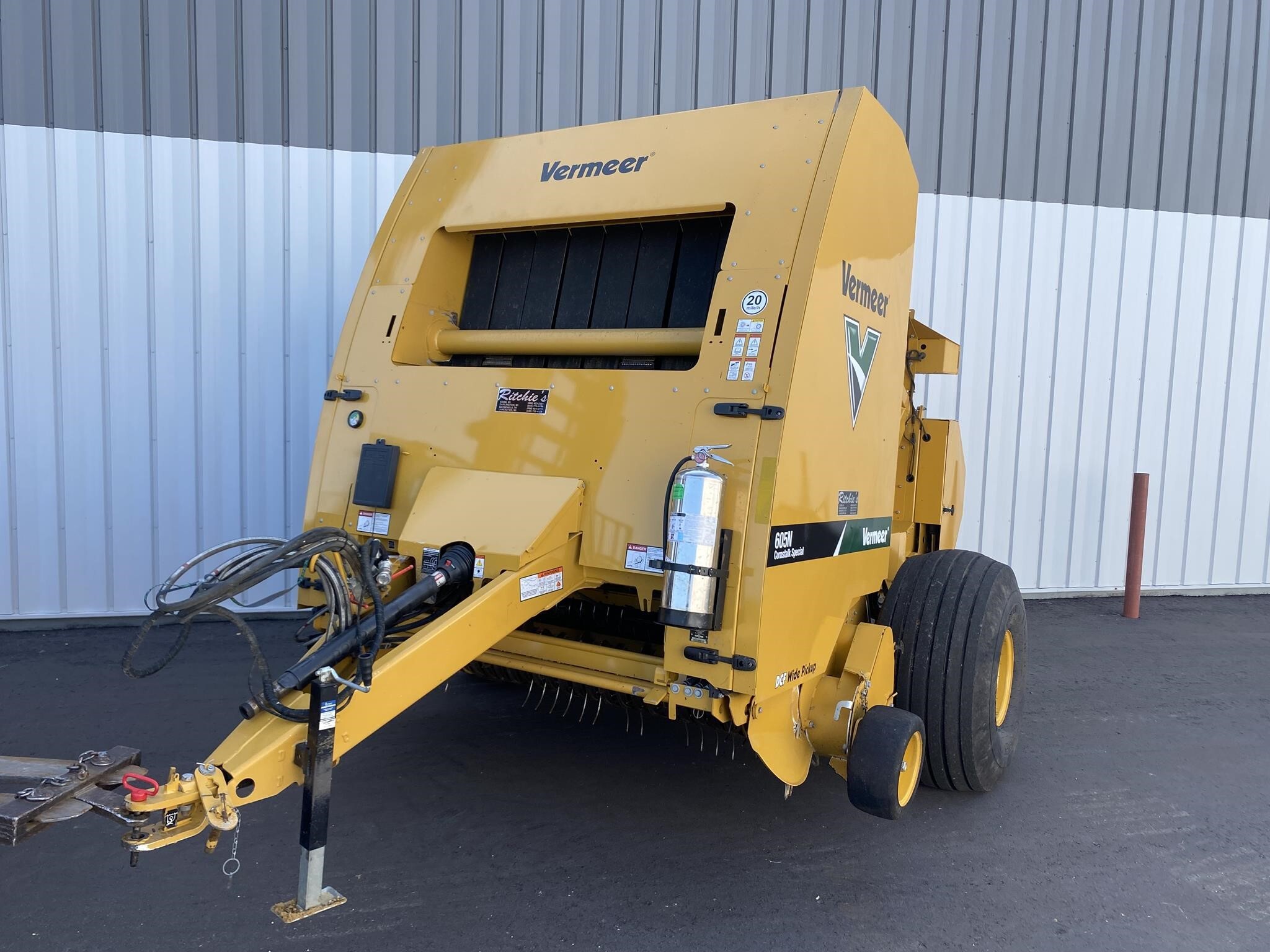 2023 Vermeer 605N Round Baler