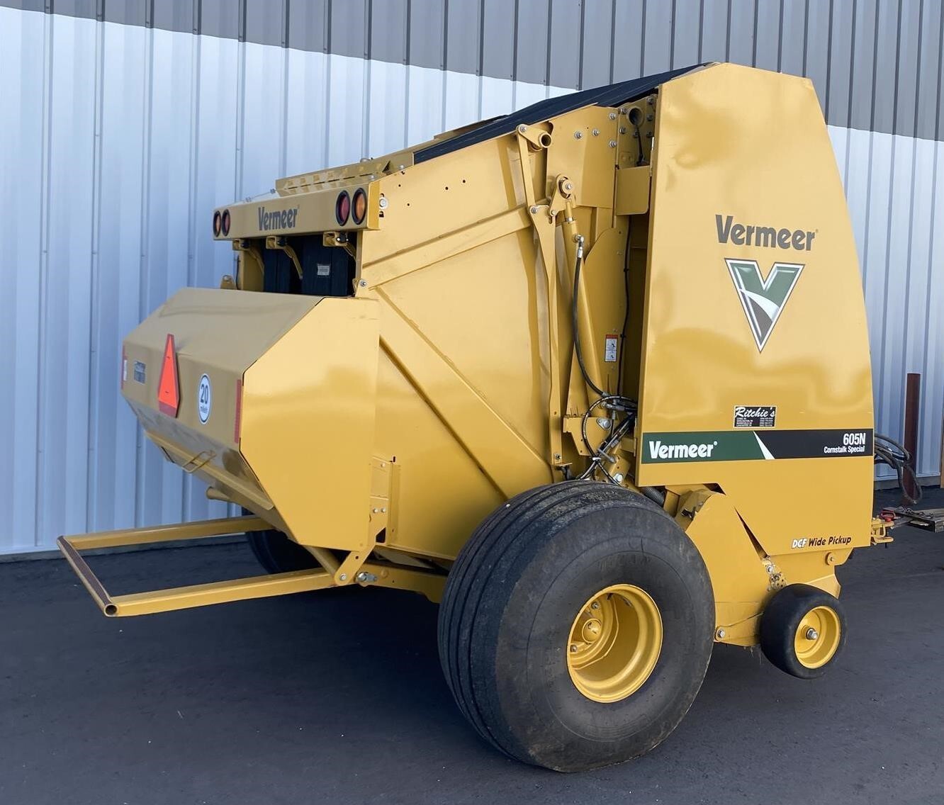 2023 Vermeer 605N Round Baler