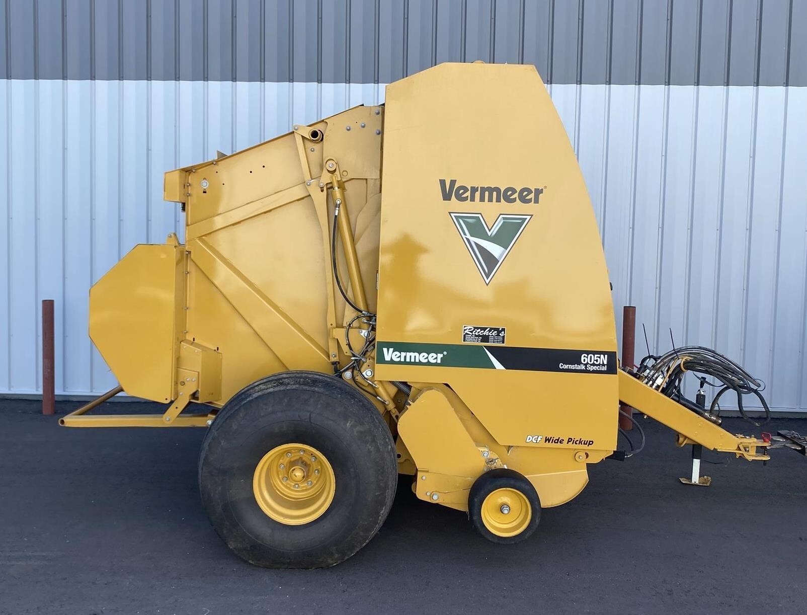 2023 Vermeer 605N Round Baler