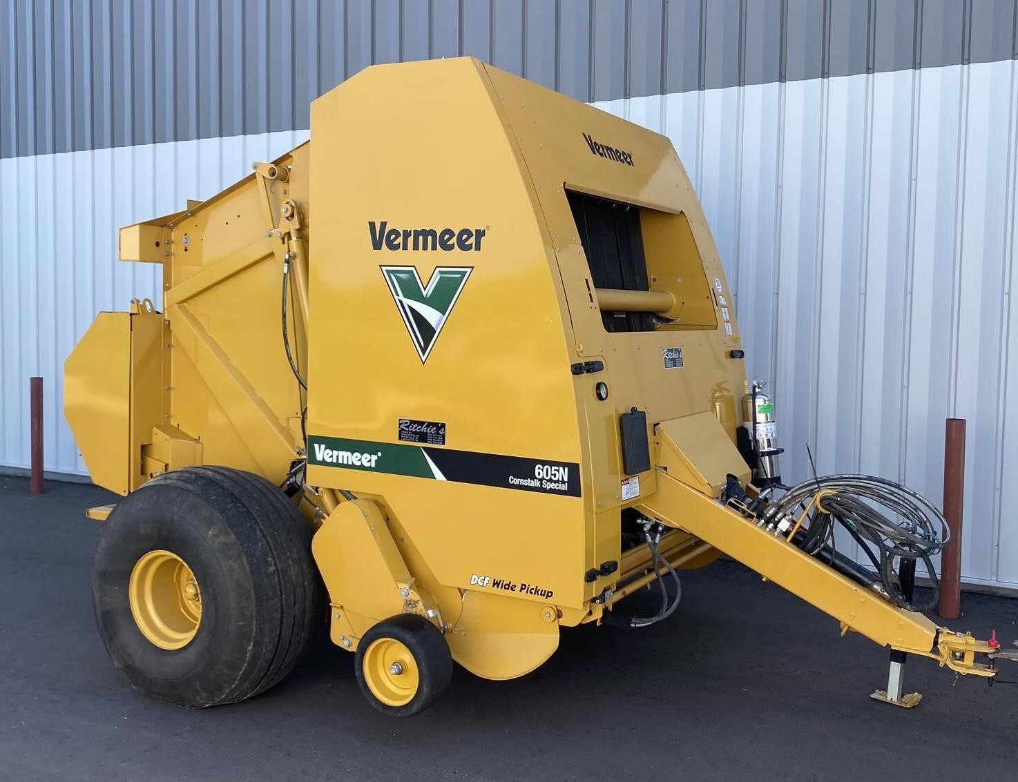 2023 Vermeer 605N Round Baler