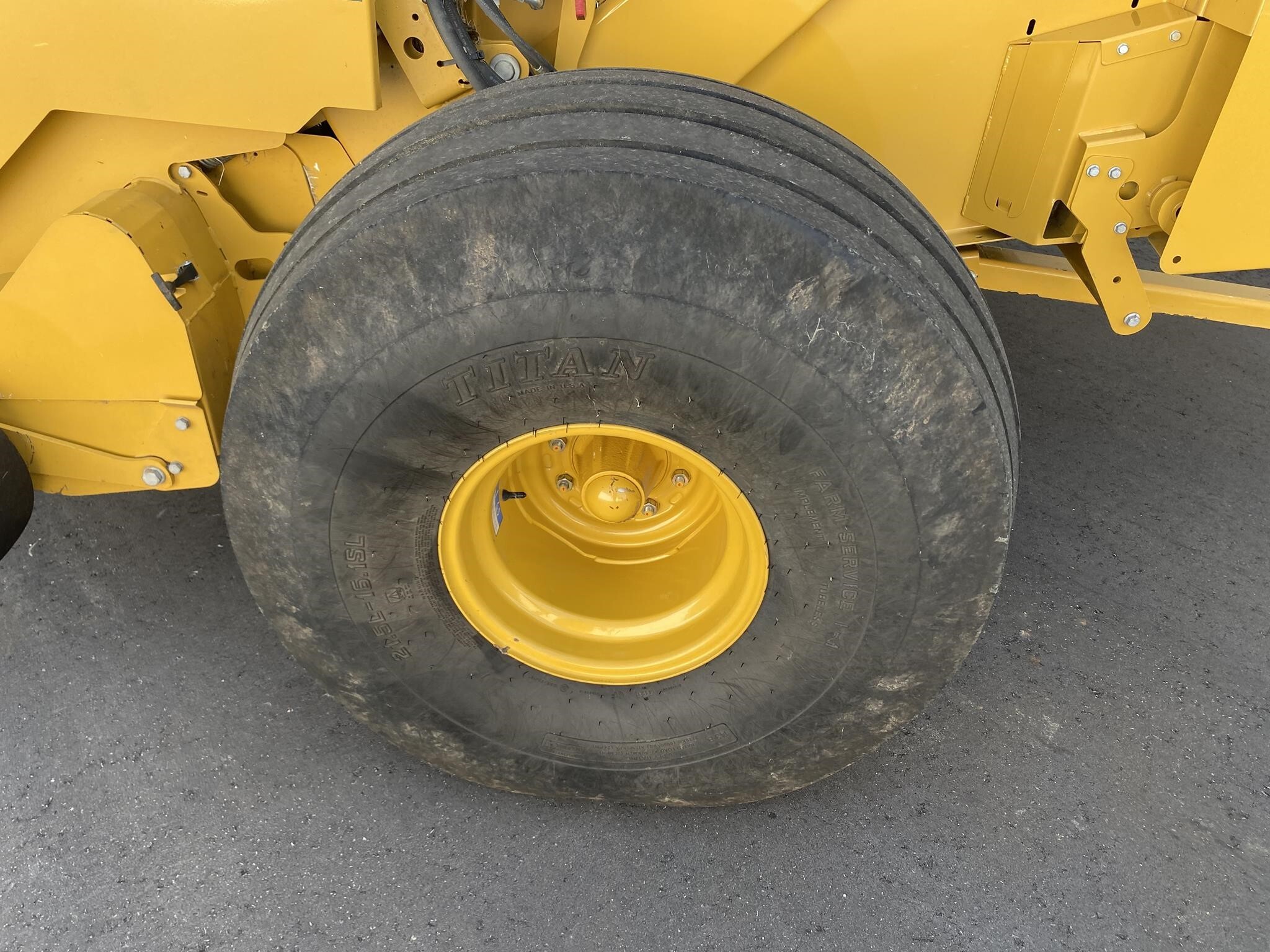 2023 Vermeer 605N Round Baler