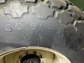 2004 J&M 875-18 Grain Cart
