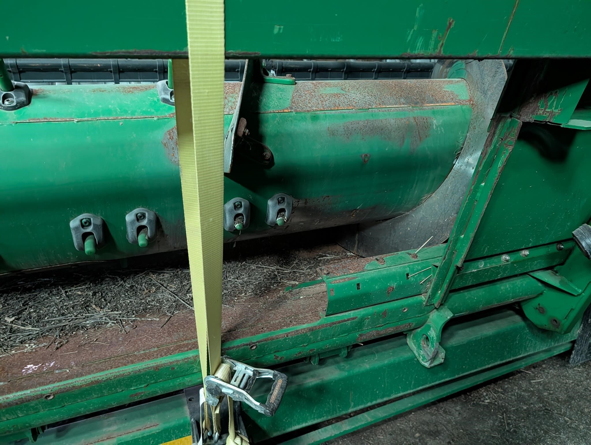 2011 John Deere 635F Platform