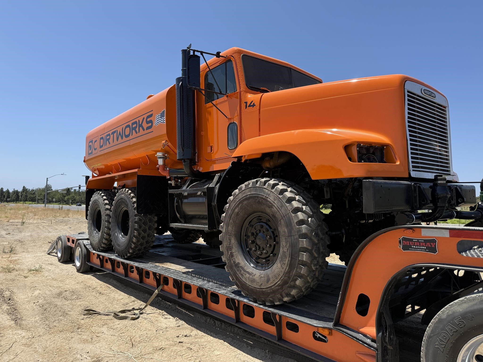 1998 Freightliner 114SD Semi Trucks/Trailer