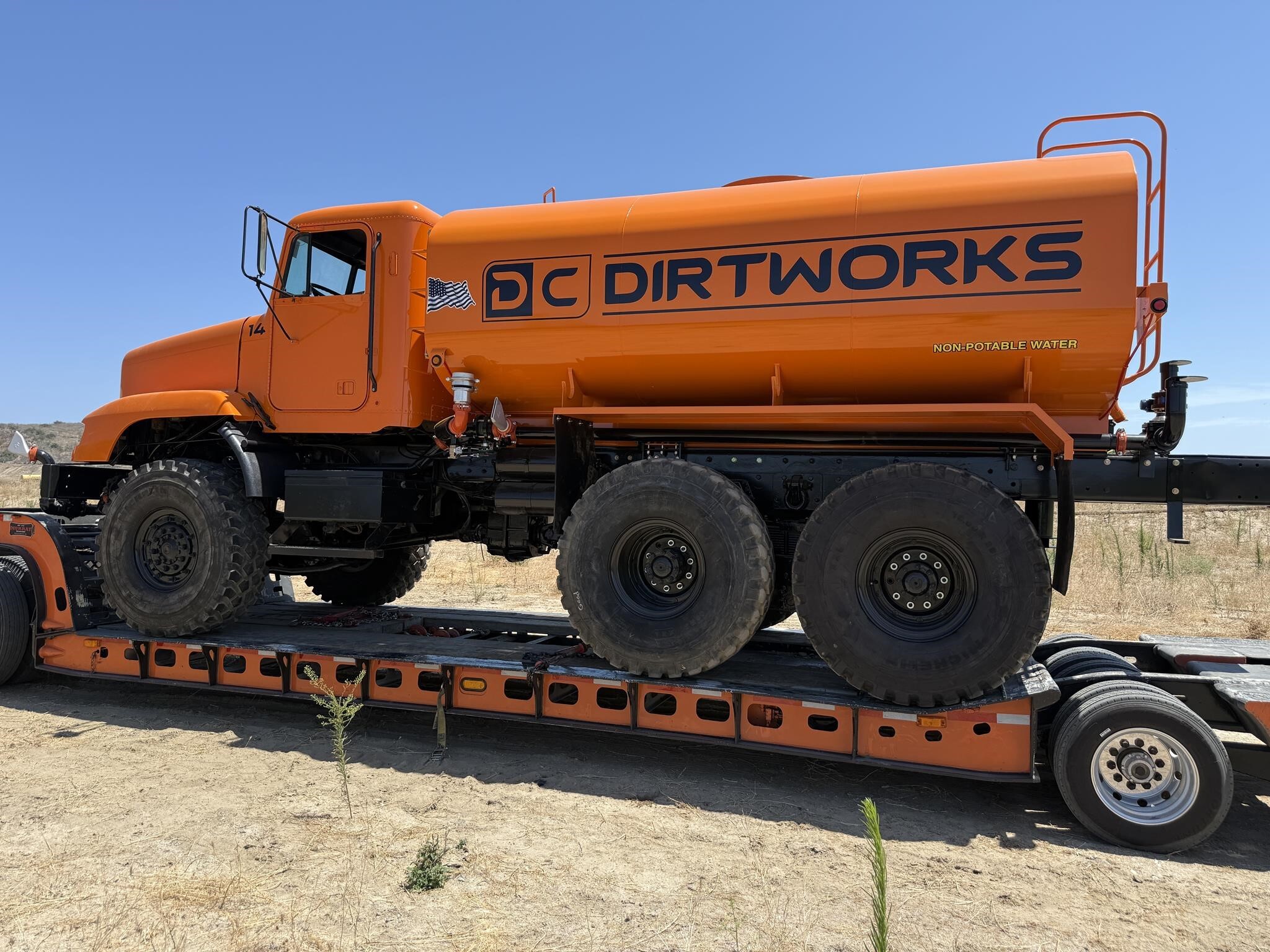1998 Freightliner 114SD Semi Trucks/Trailer