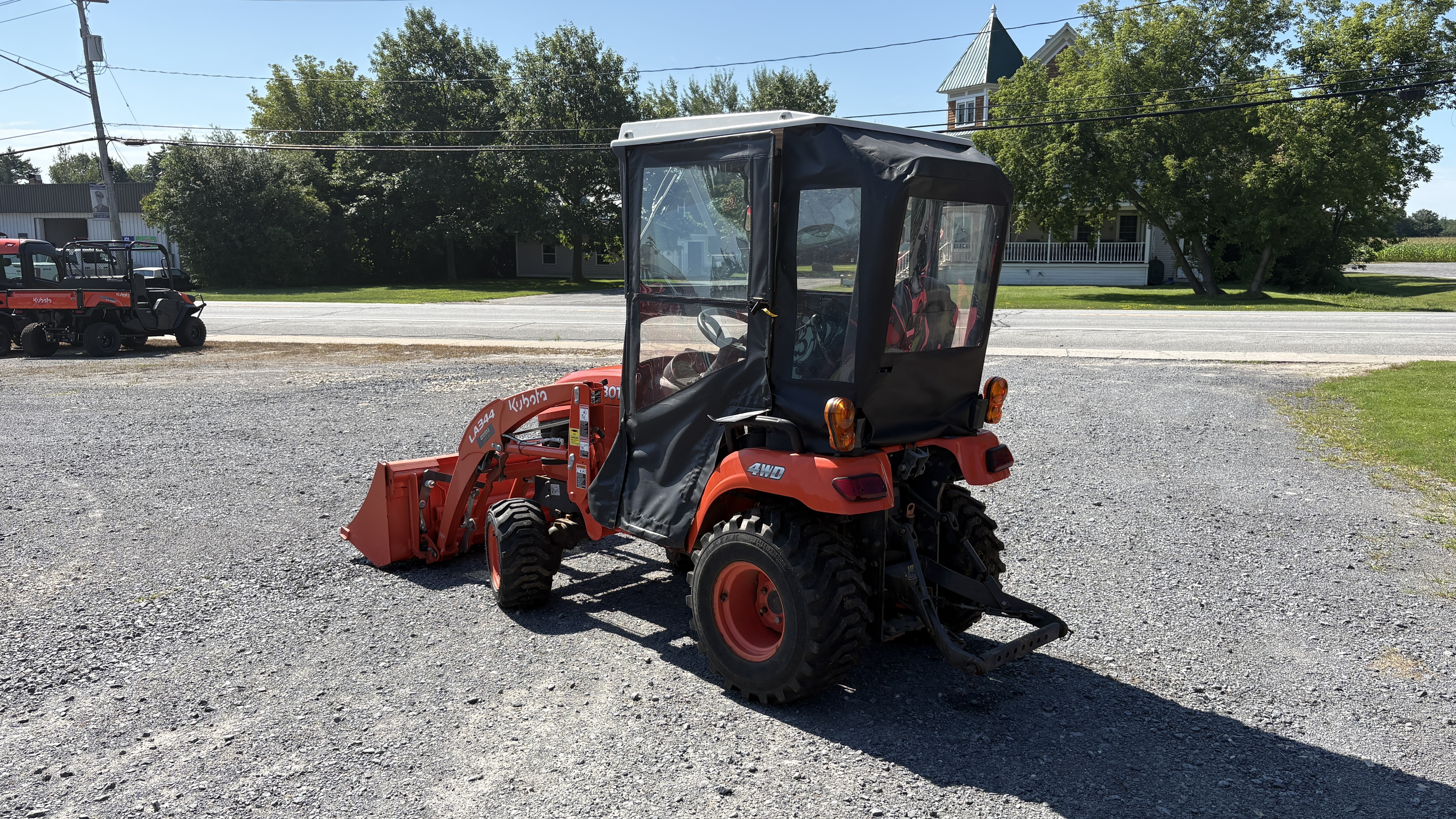  Kubota BX2370V-1 Tractor