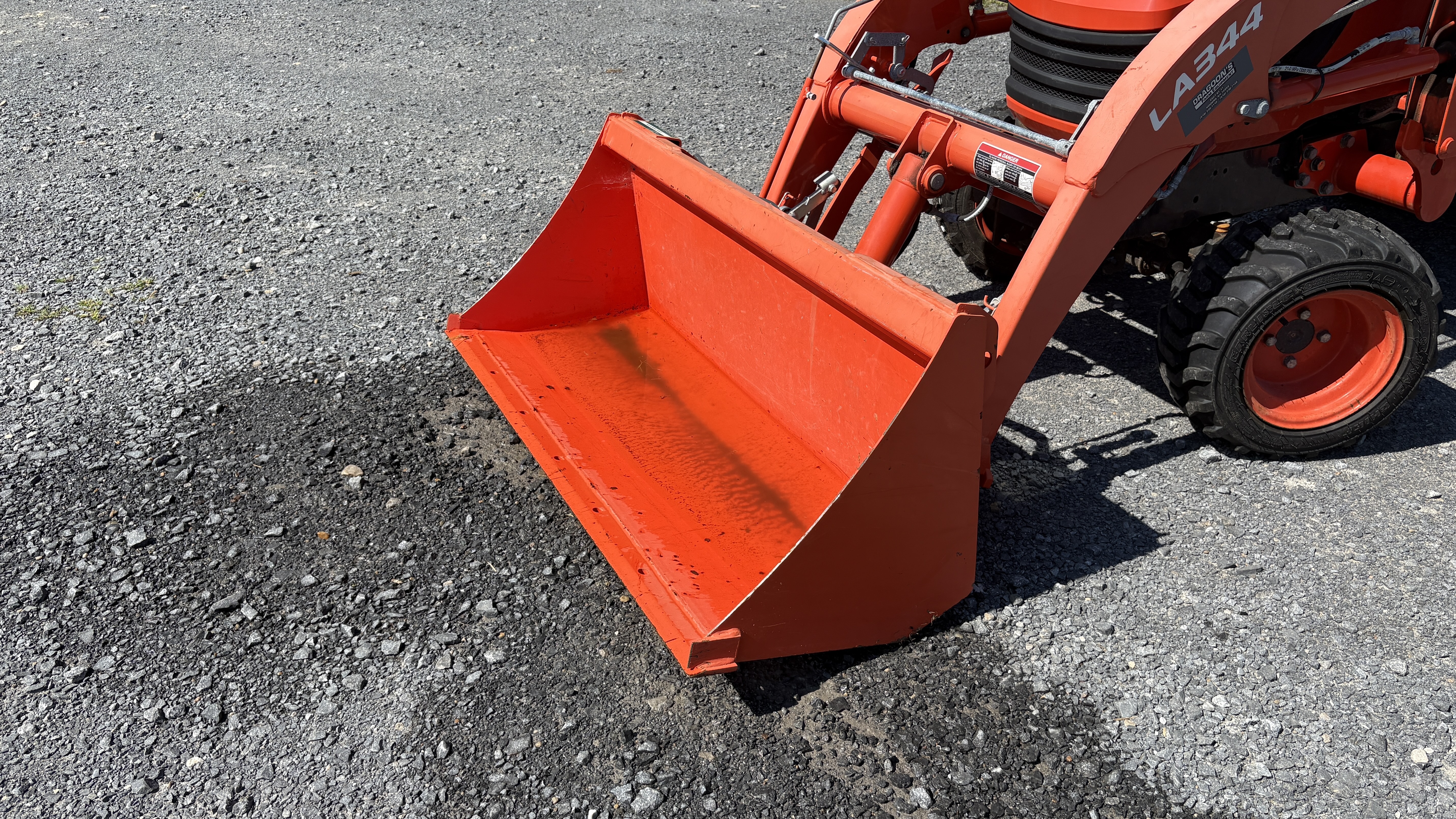  Kubota BX2370V-1 Tractor
