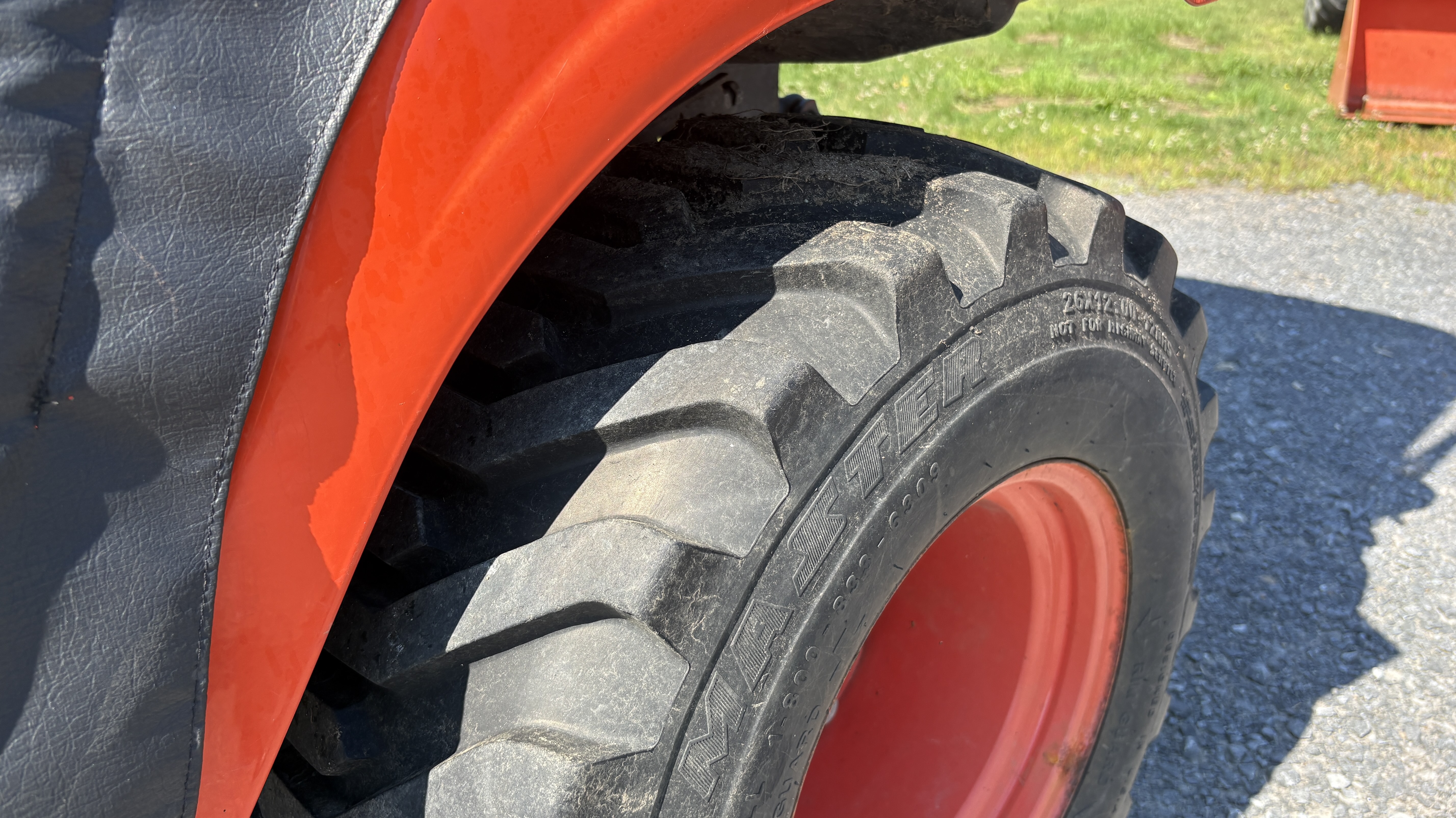  Kubota BX2370V-1 Tractor
