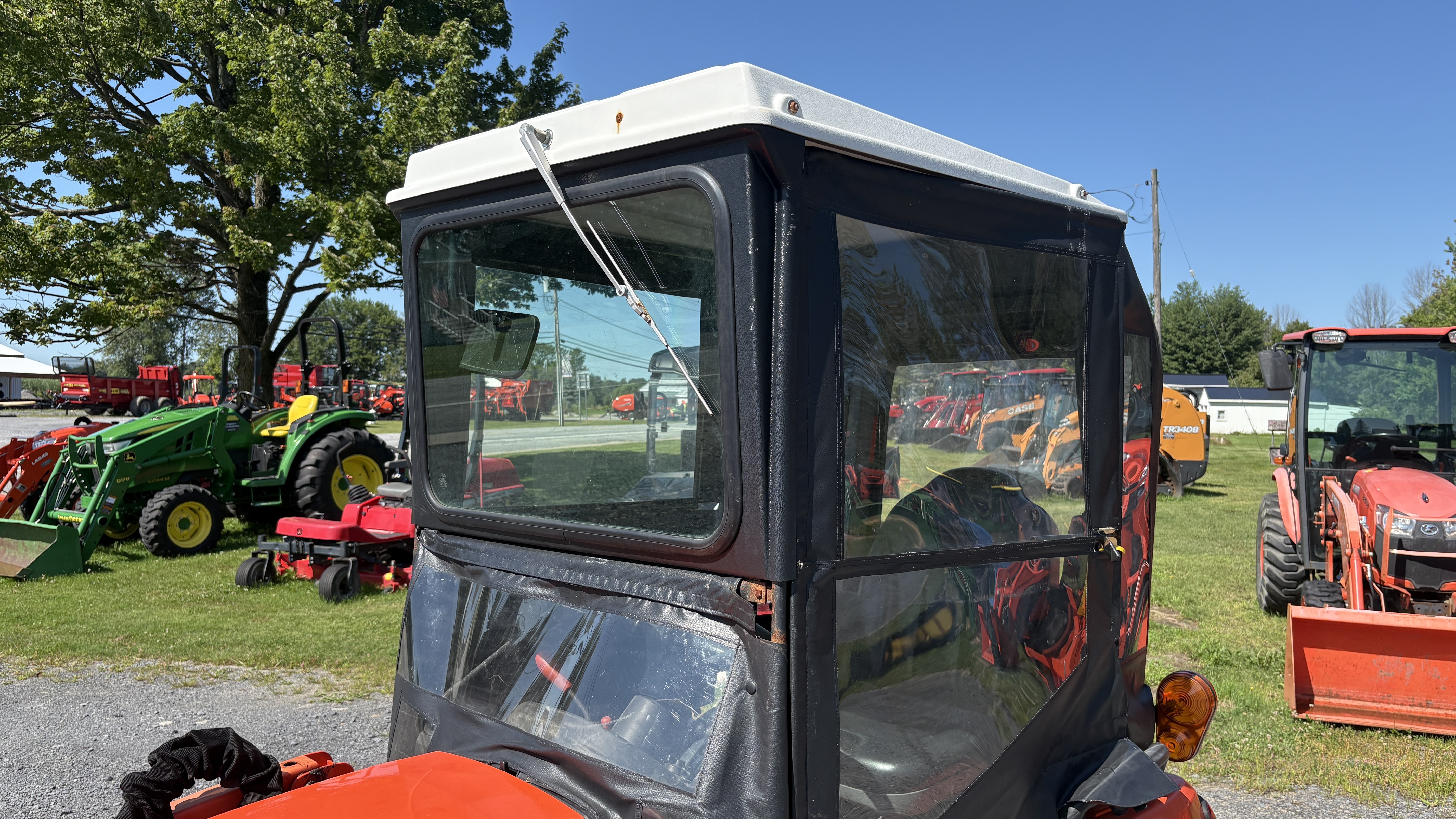  Kubota BX2370V-1 Tractor