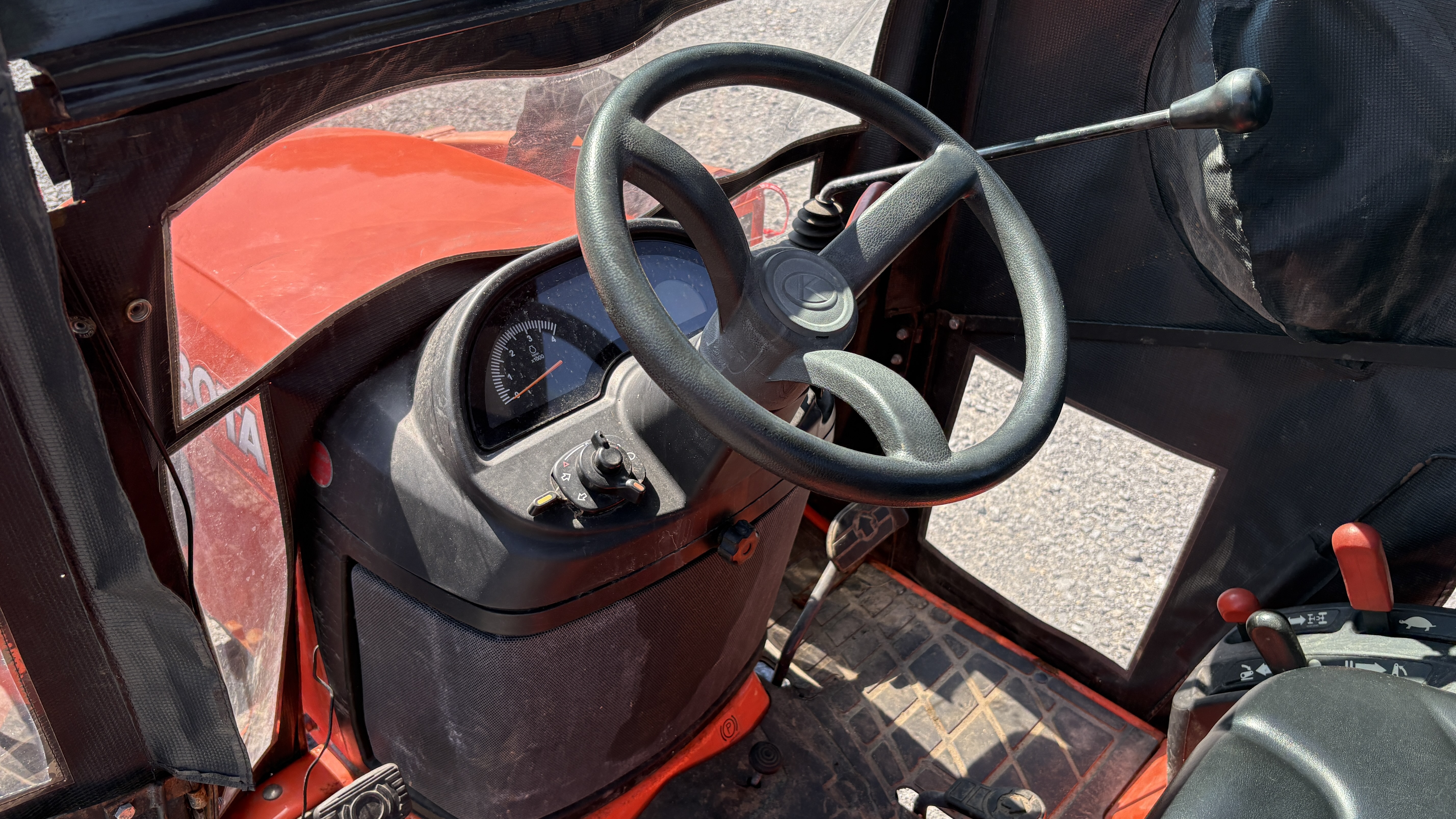  Kubota BX2370V-1 Tractor