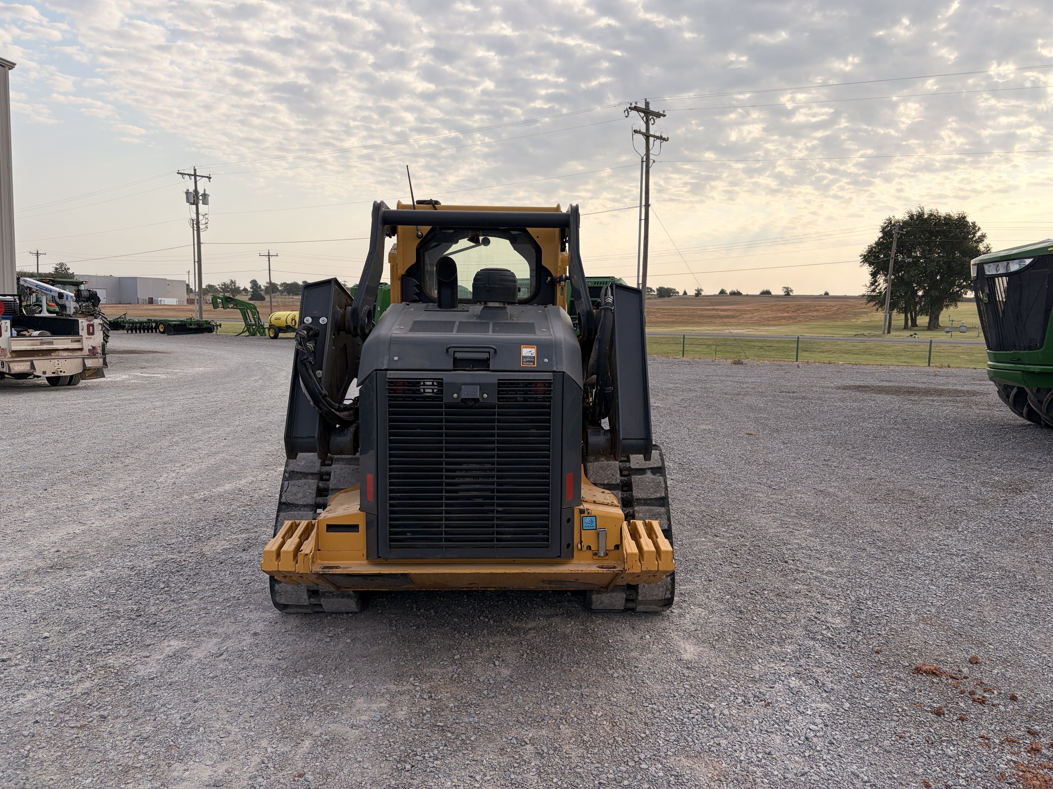 2023 Deere 331G Skid Steer