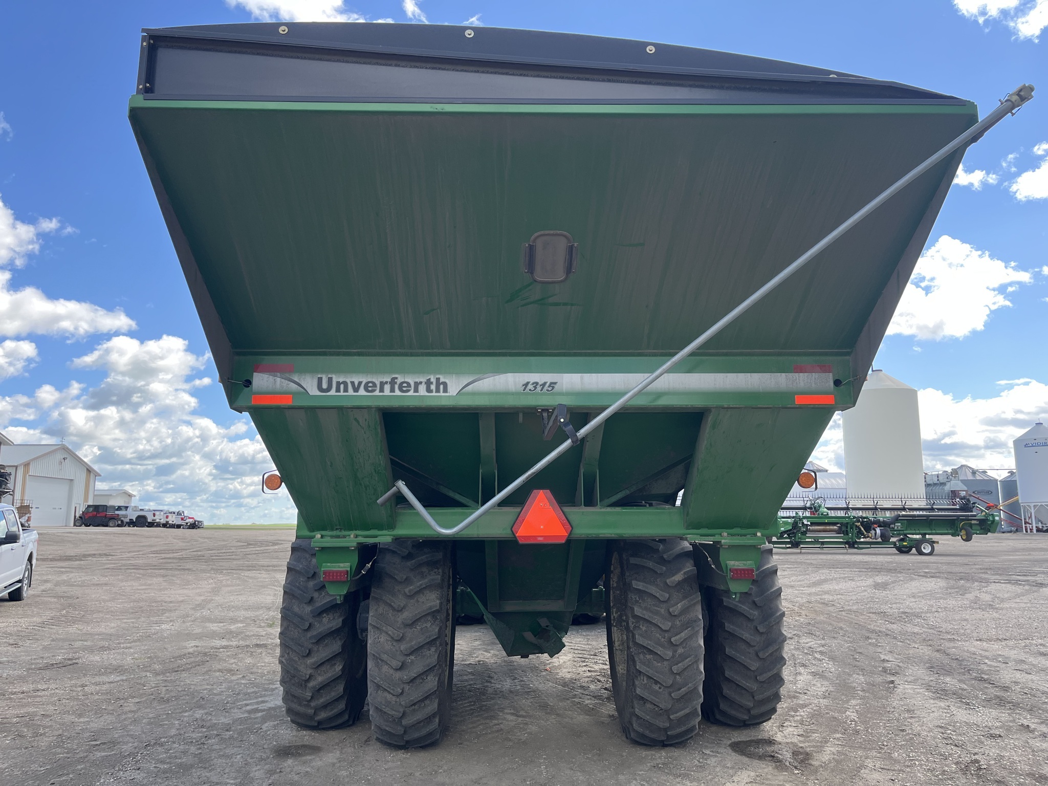 2014 Unverferth 1315 Grain Cart