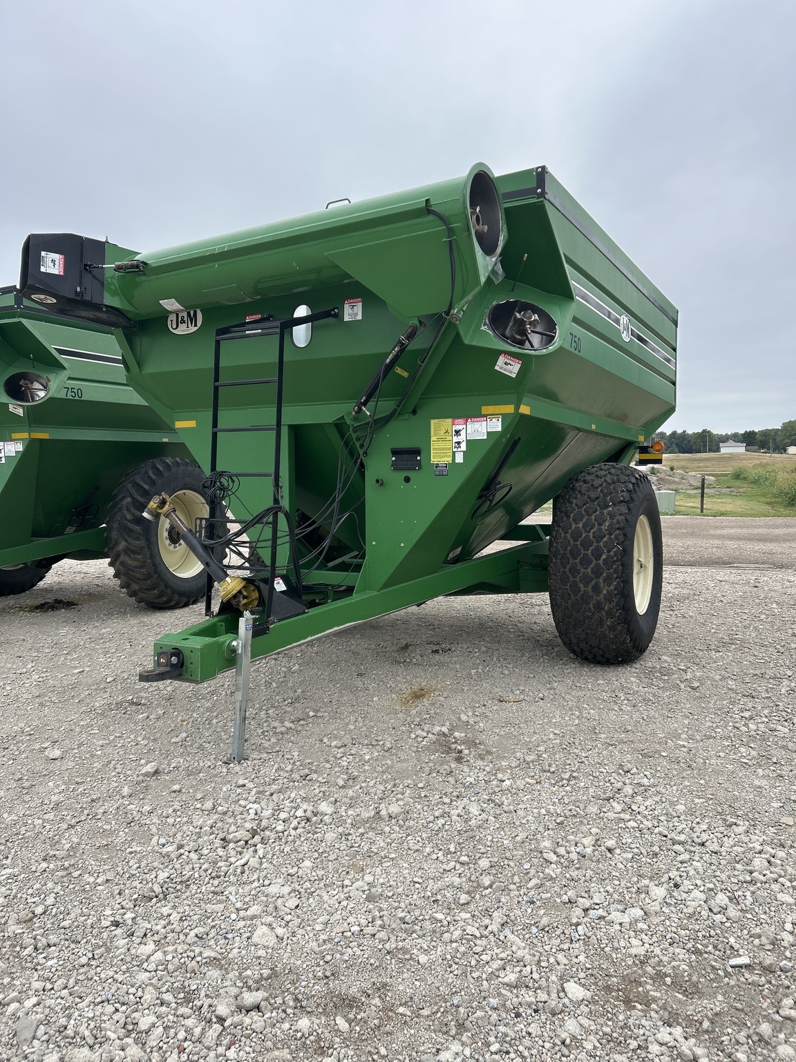 2002 J&M 750 Grain Cart