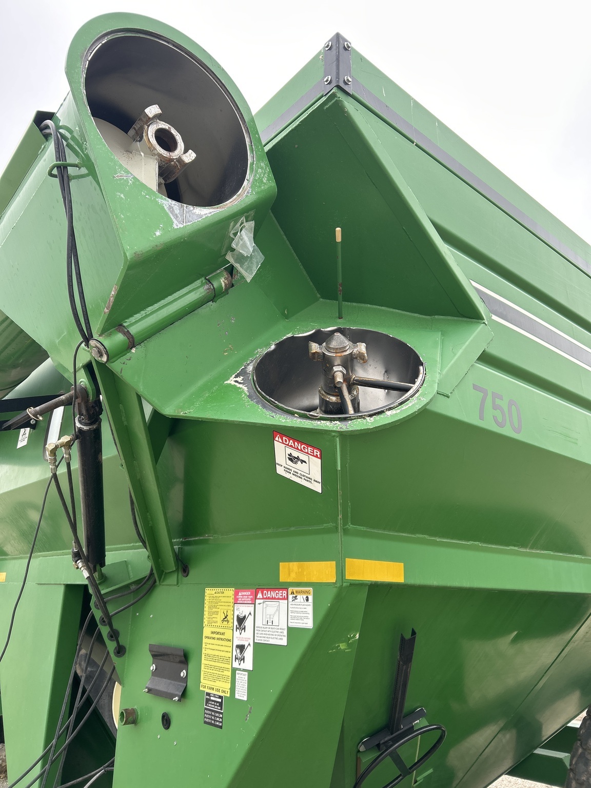 2002 J&M 750 Grain Cart
